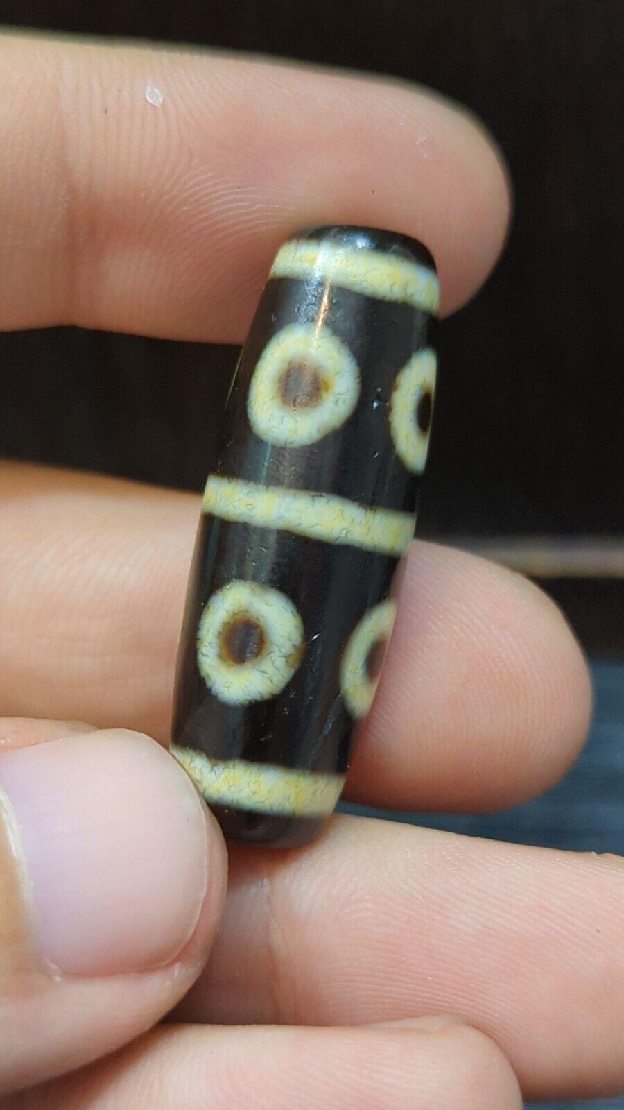 Very unique pattern 8 eye sky eyes agate stone dzi bead amulet