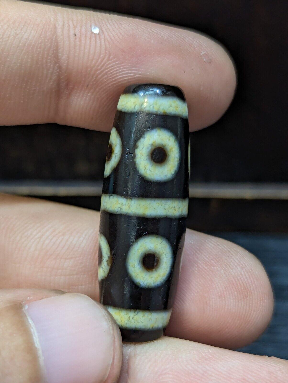 Very unique pattern 8 eye sky eyes agate stone dzi bead amulet