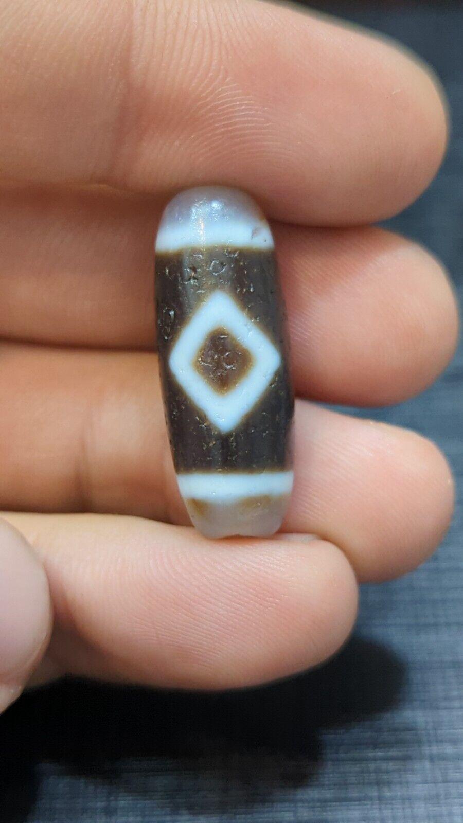 Tibetan Agate Dzi Bead Amulet: Diamond Eyes