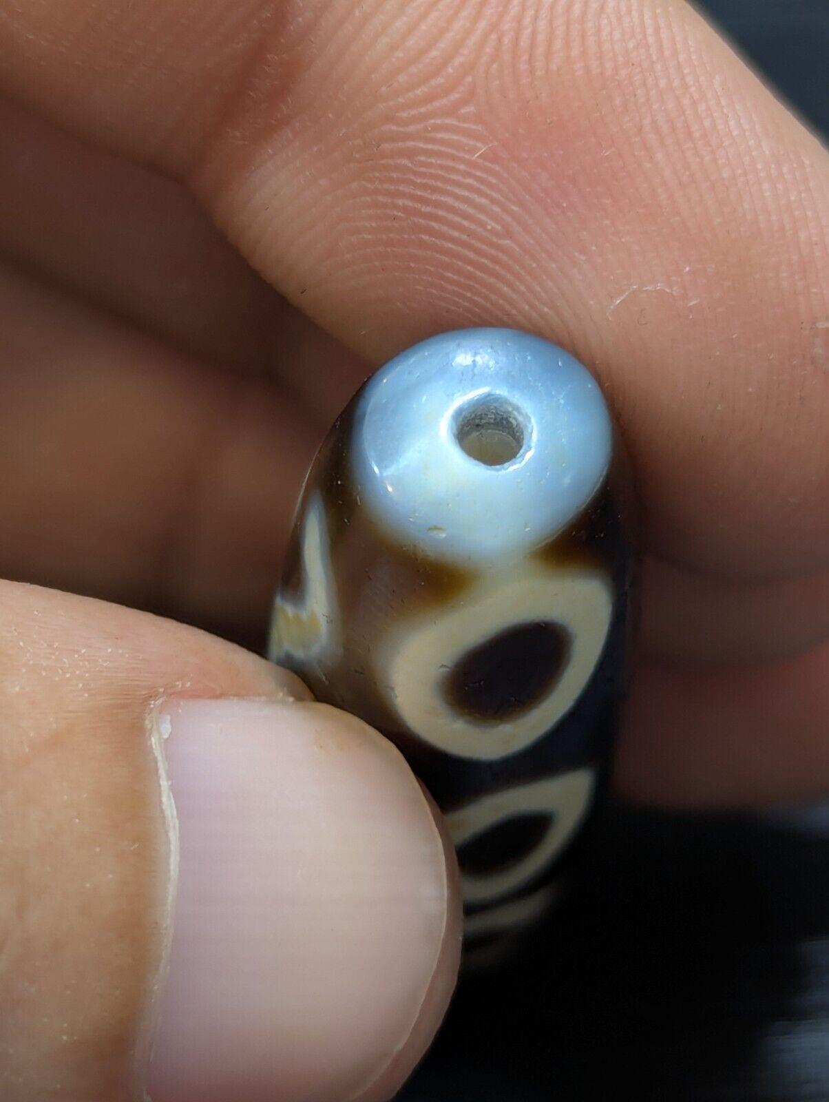 Old tibetan very unique pattern eye agate stone dzi bead amulet
