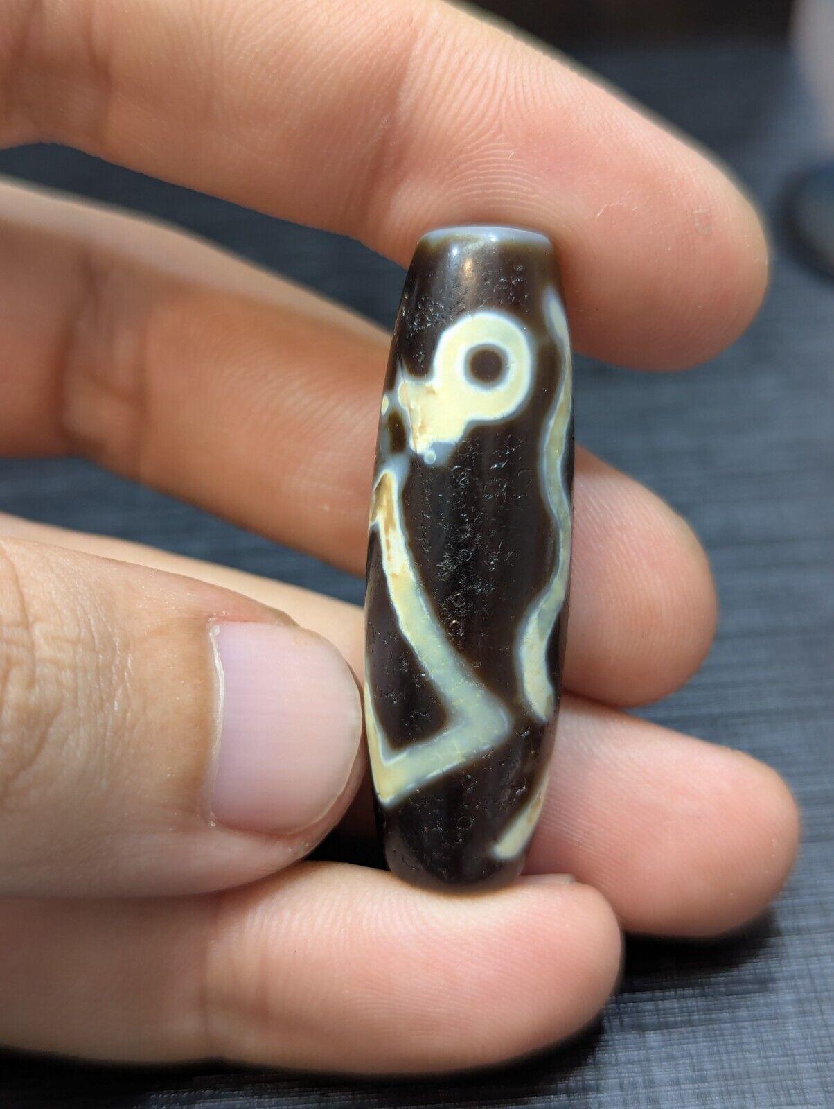 Old tibetan very unique pattern eye agate stone dzi bead amulet
