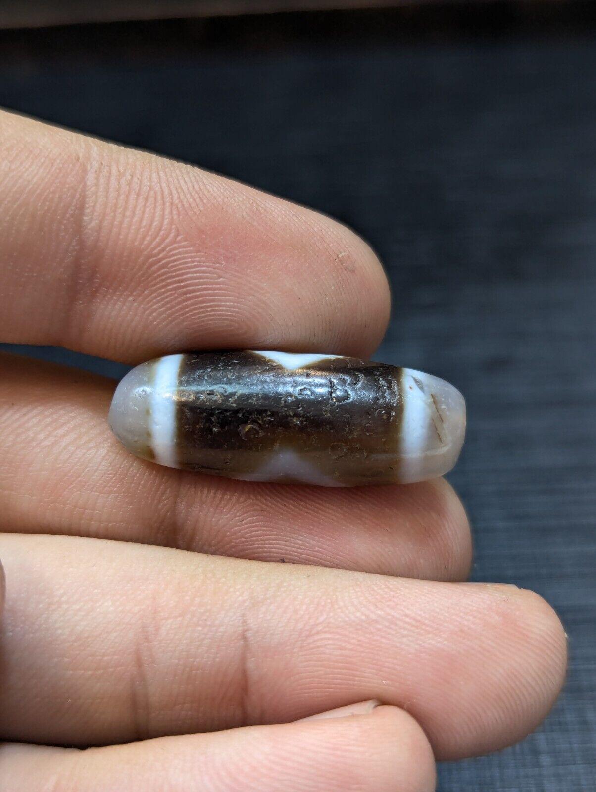 Tibetan Agate Dzi Bead Amulet: Diamond Eyes