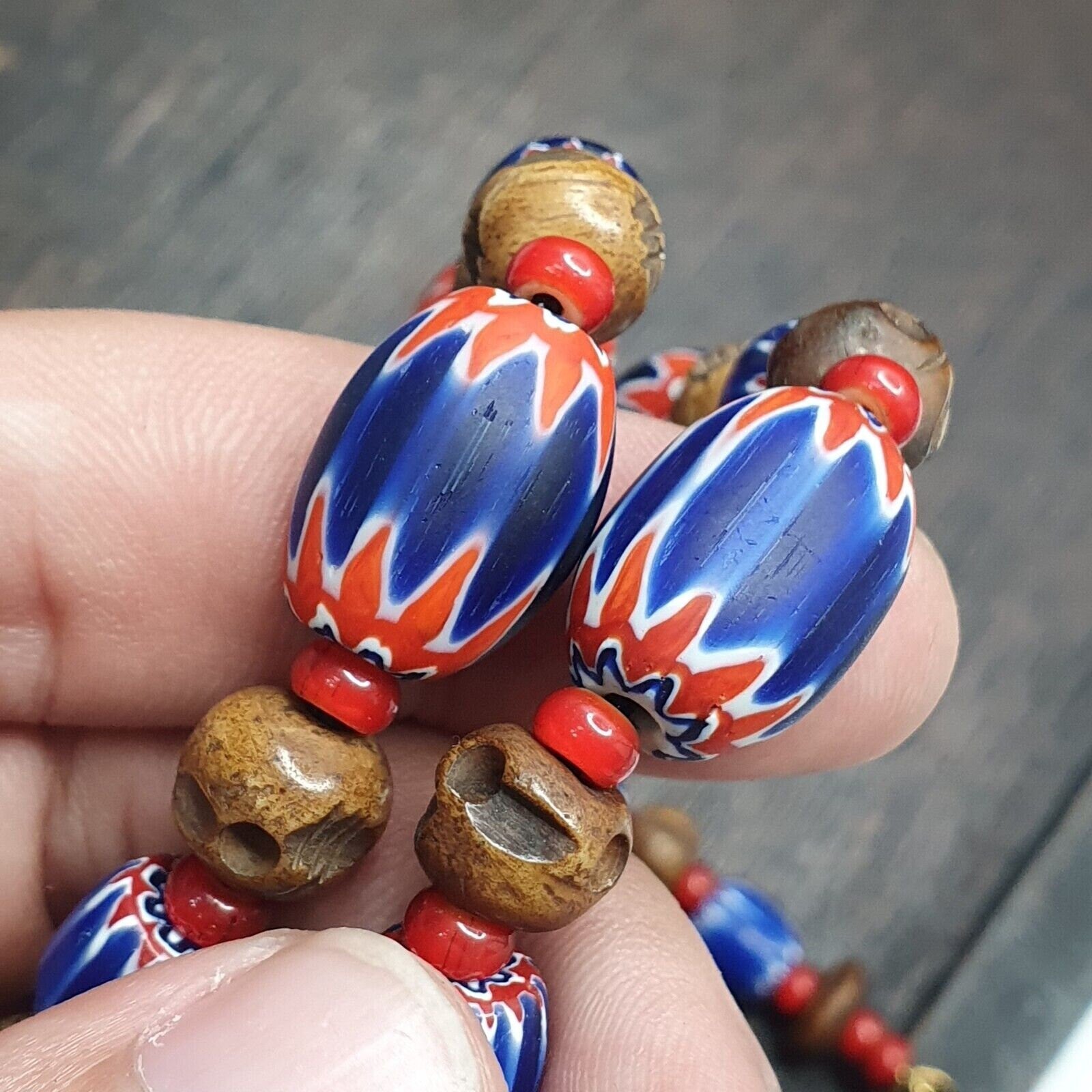 Vintage venetian style beads collection white heart chevron beads necklace b21