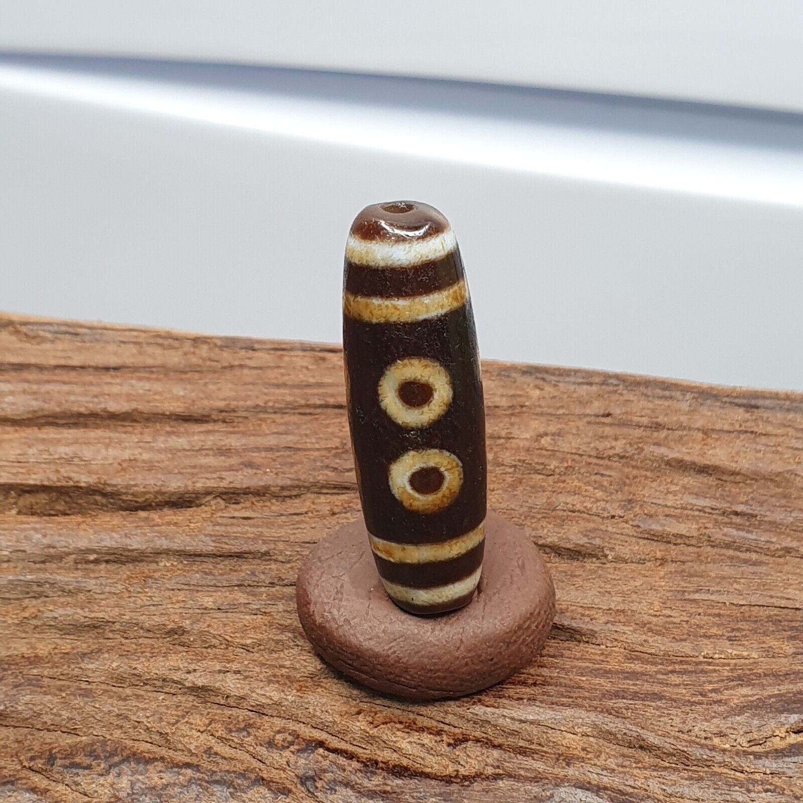 Old tibetan himalayan 8 eyes 4 stripes agate stone dzi bead amulet ct-5