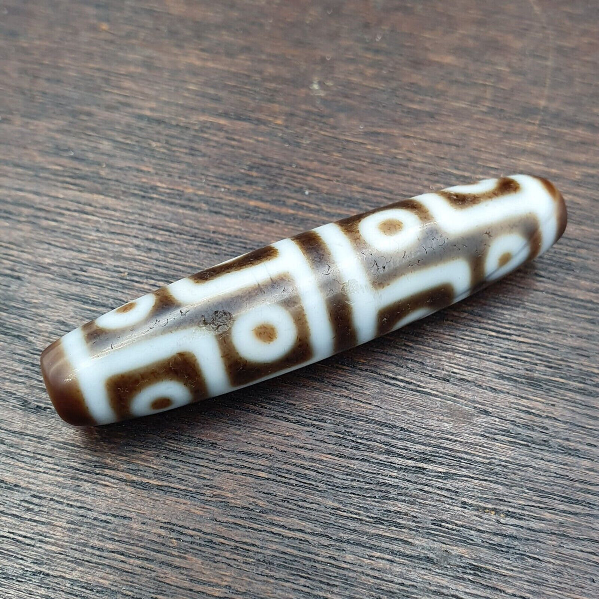 Indo tibetan agate 12 eyes in square- agate stone dzi bead amulet hq-1