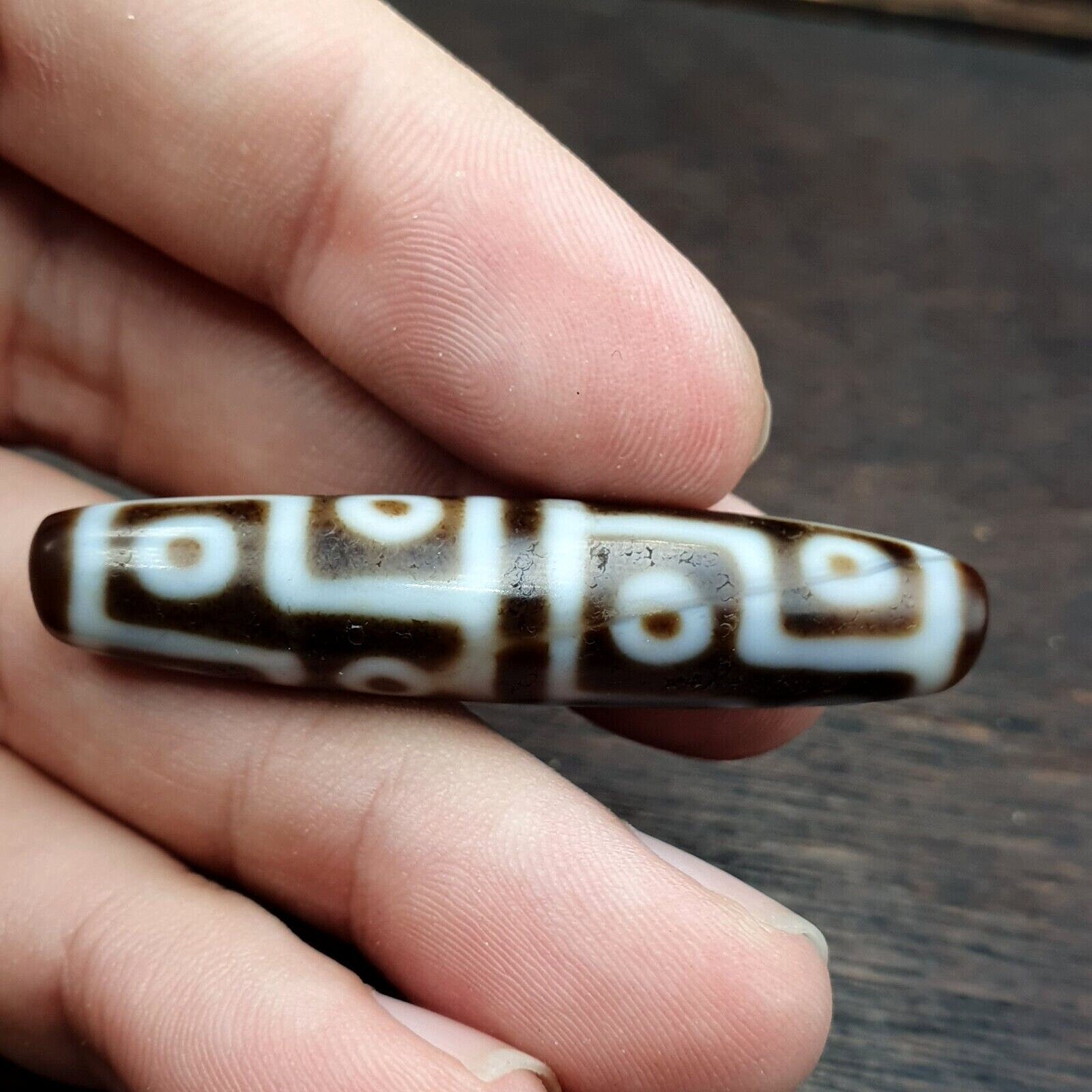 Indo tibetan agate 12 eyes in square- agate stone dzi bead amulet hq-1