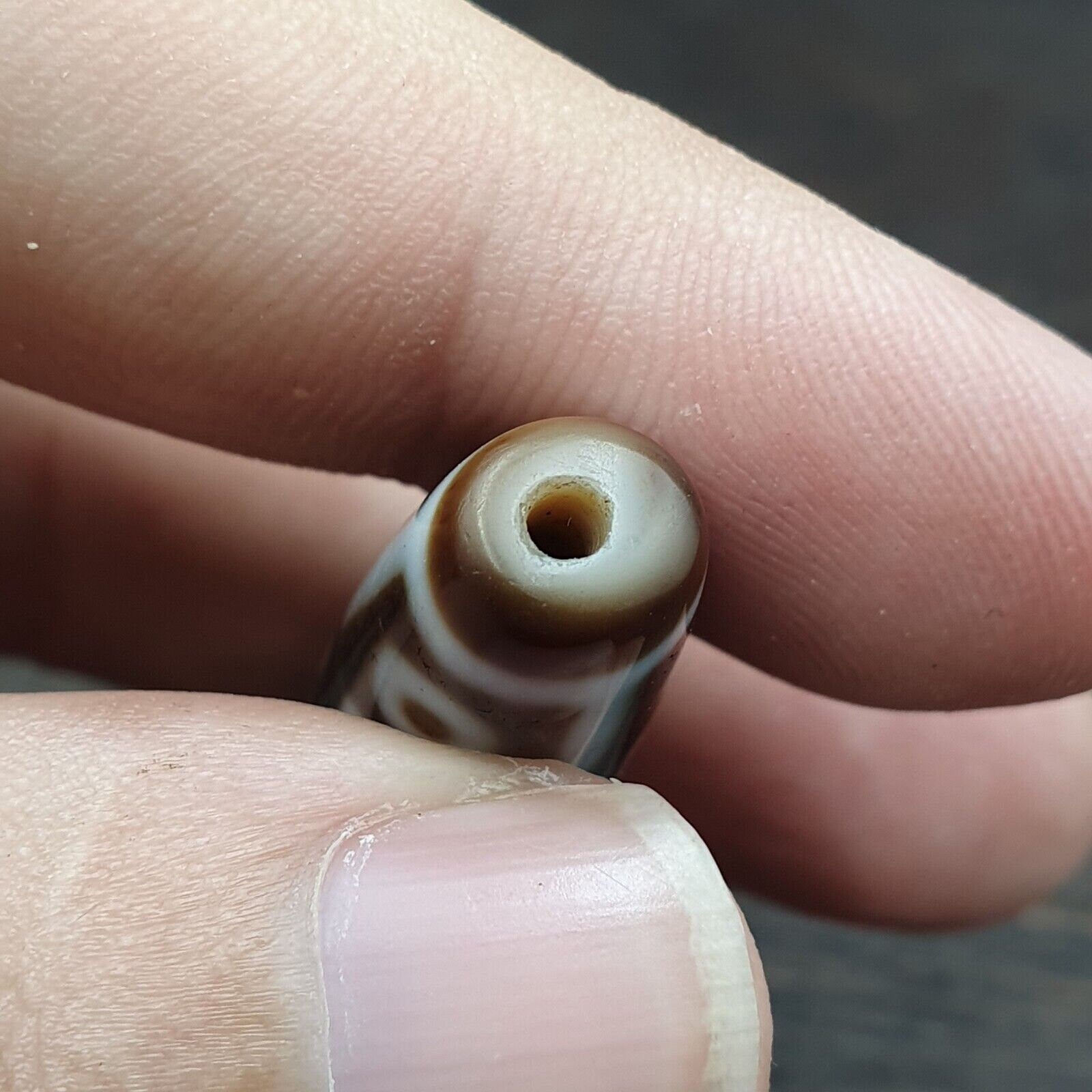 Indo tibetan agate 12 eyes in square- agate stone dzi bead amulet hq-1