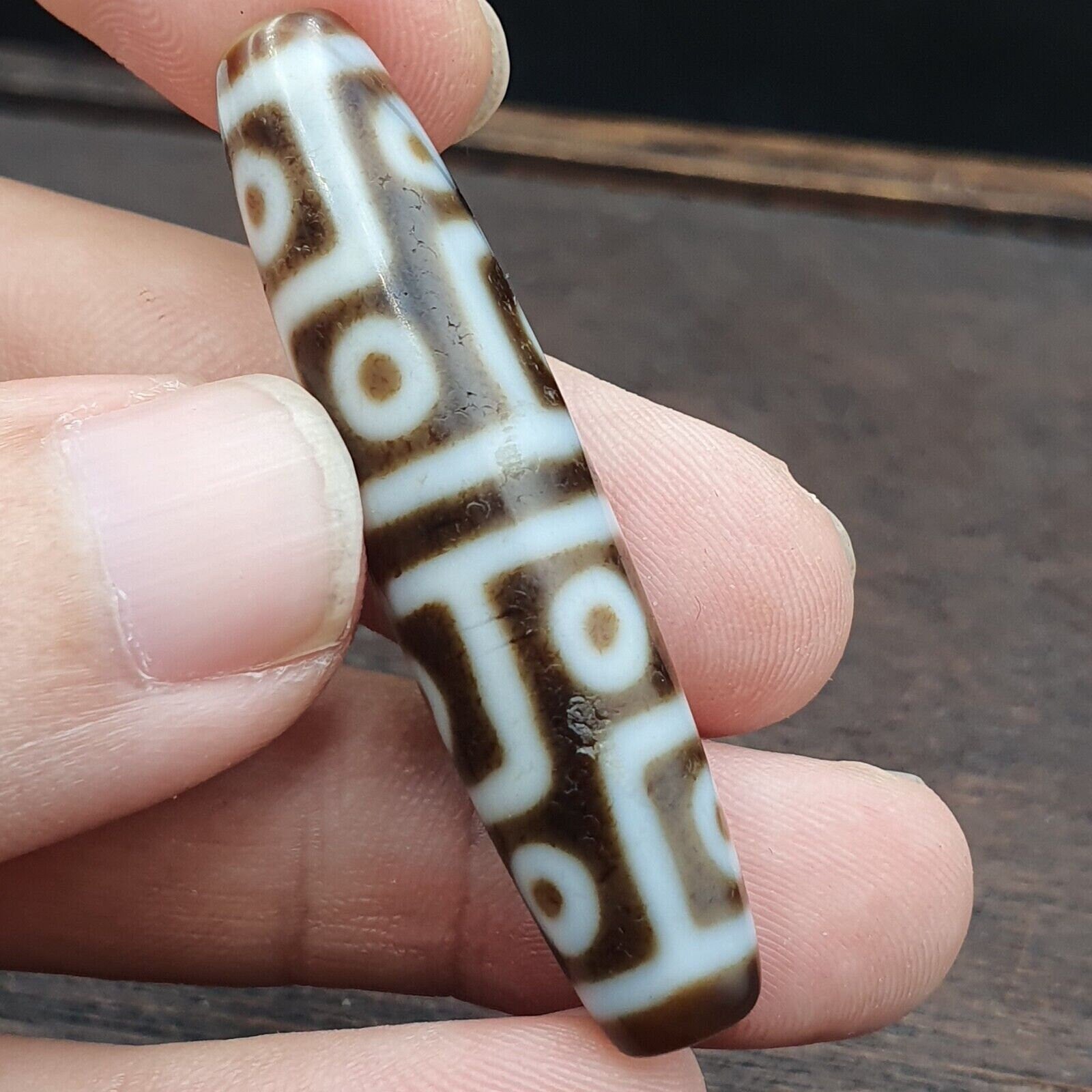 Indo tibetan agate 12 eyes in square- agate stone dzi bead amulet hq-1