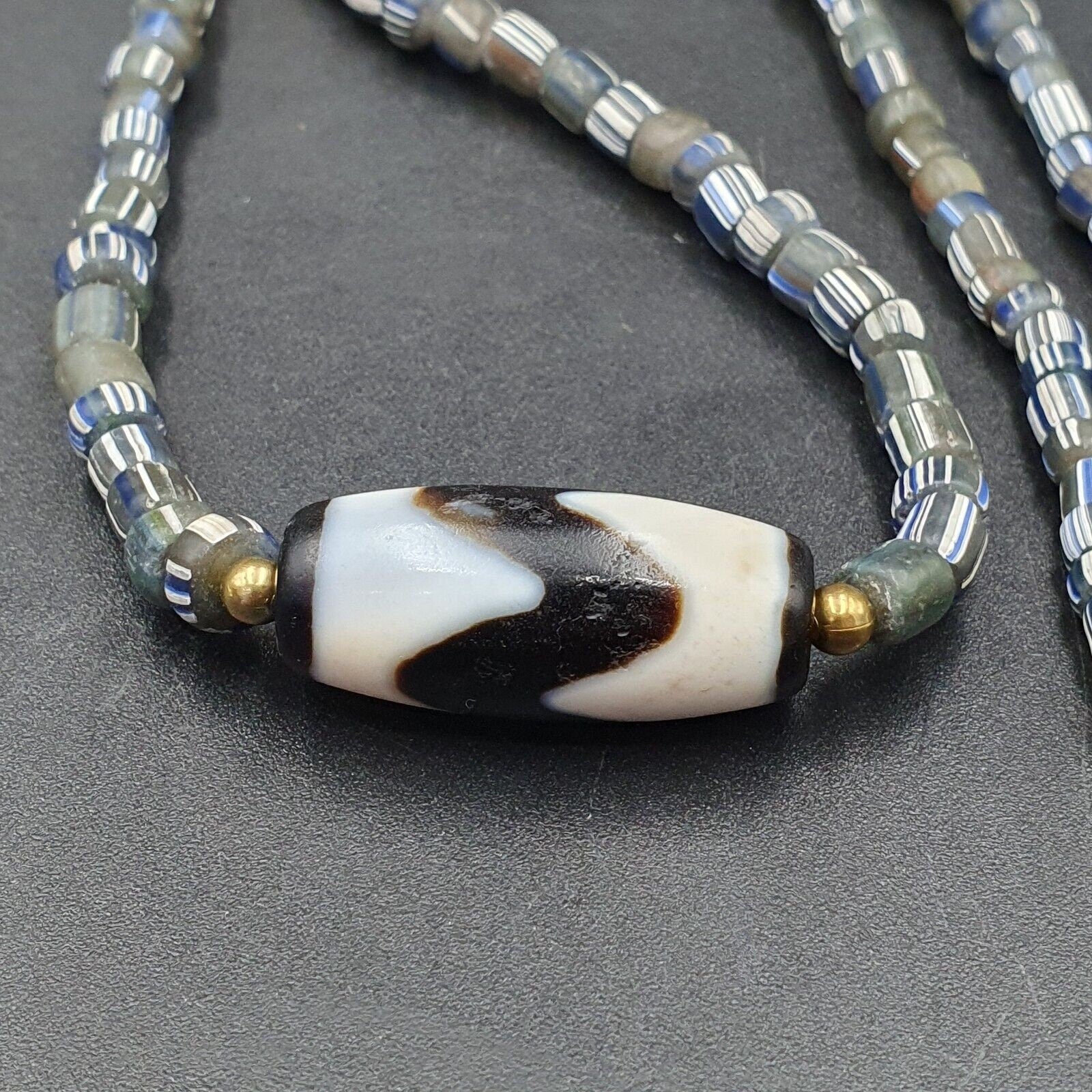 Himalayan indo tibetan beads zigzag line pattern dzi amulet agate beads necklace