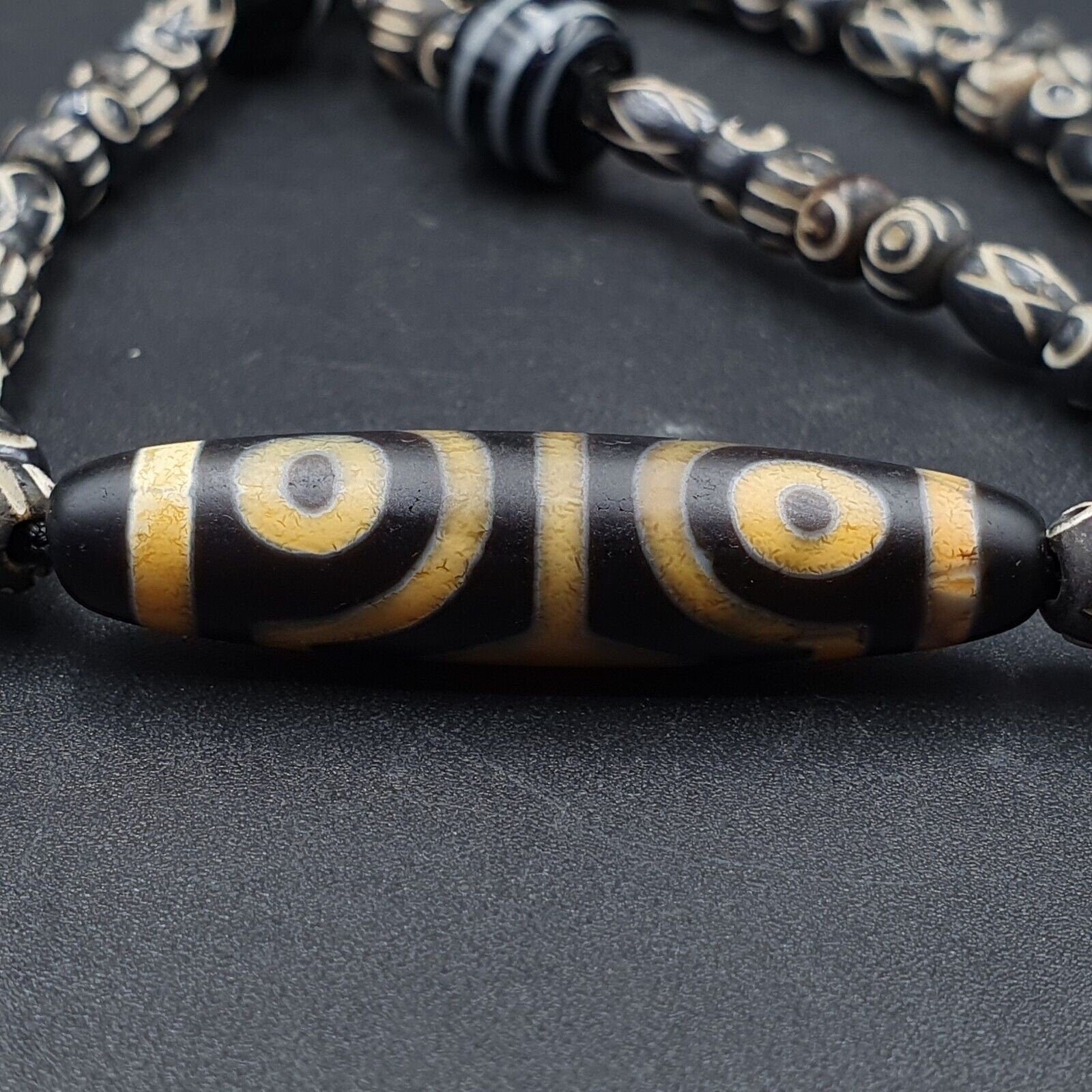 Vintage antique agate 4 eye bead tibet himalayan dzi pendant necklace