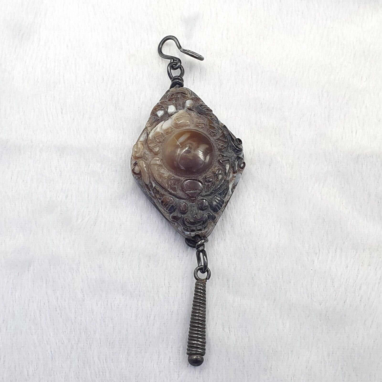 Antique tibetan himalayan carving agate beads pendant with sterling silver