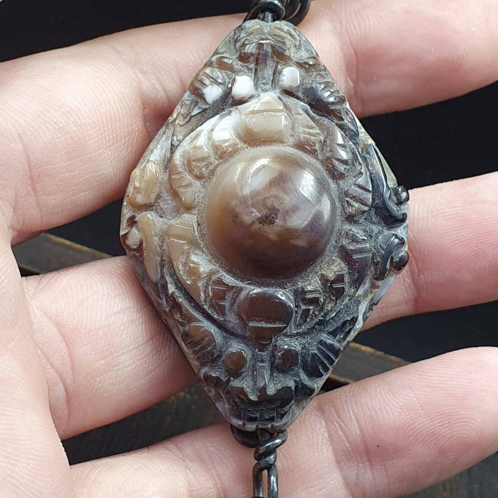 Antique tibetan himalayan carving agate beads pendant with sterling silver