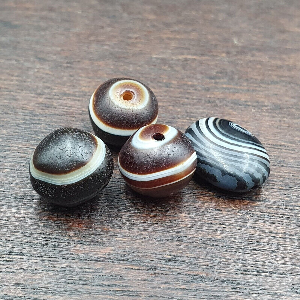 Antique tibetan banded agate bead natural patterns agate amulet lot 4 pcs