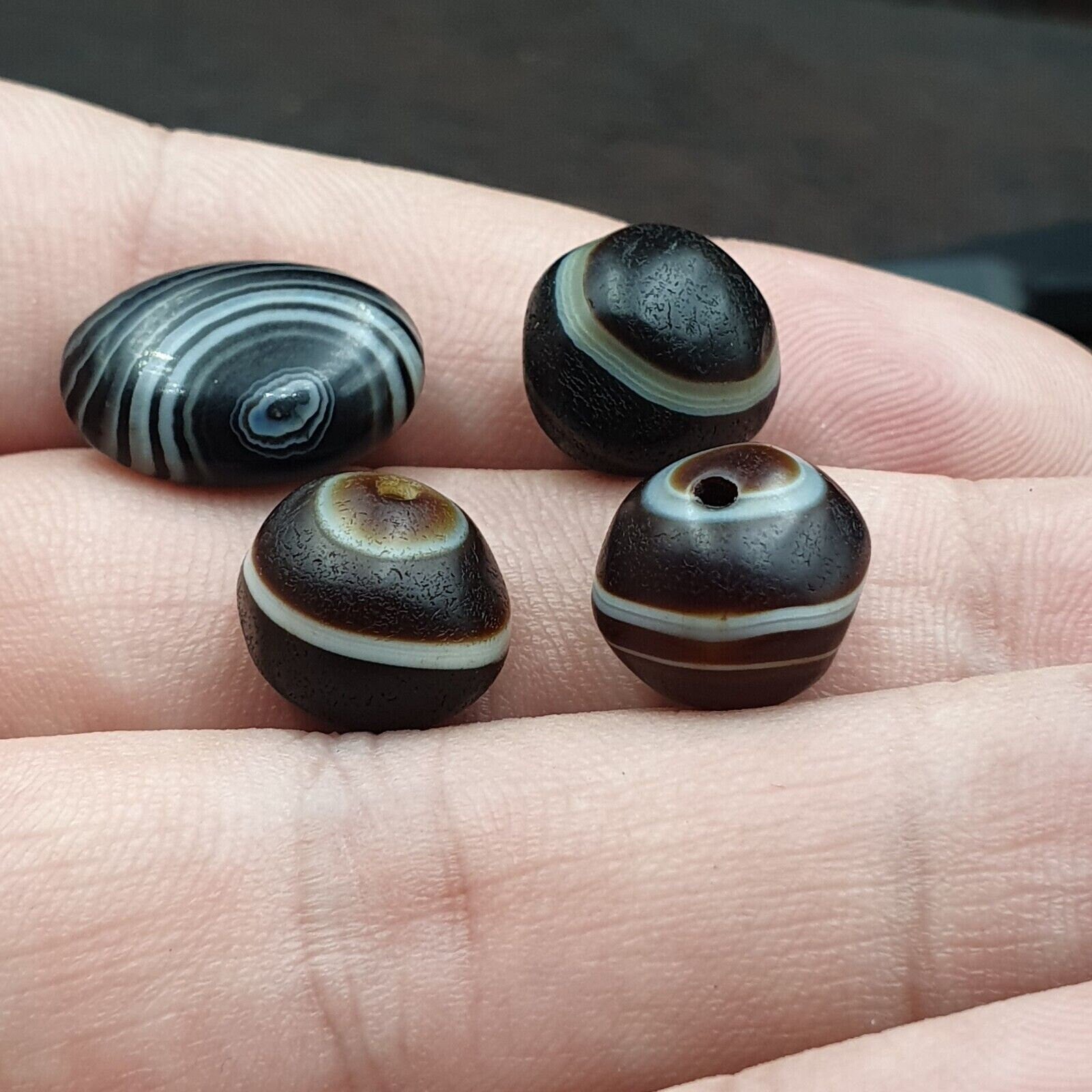 Antique tibetan banded agate bead natural patterns agate amulet lot 4 pcs