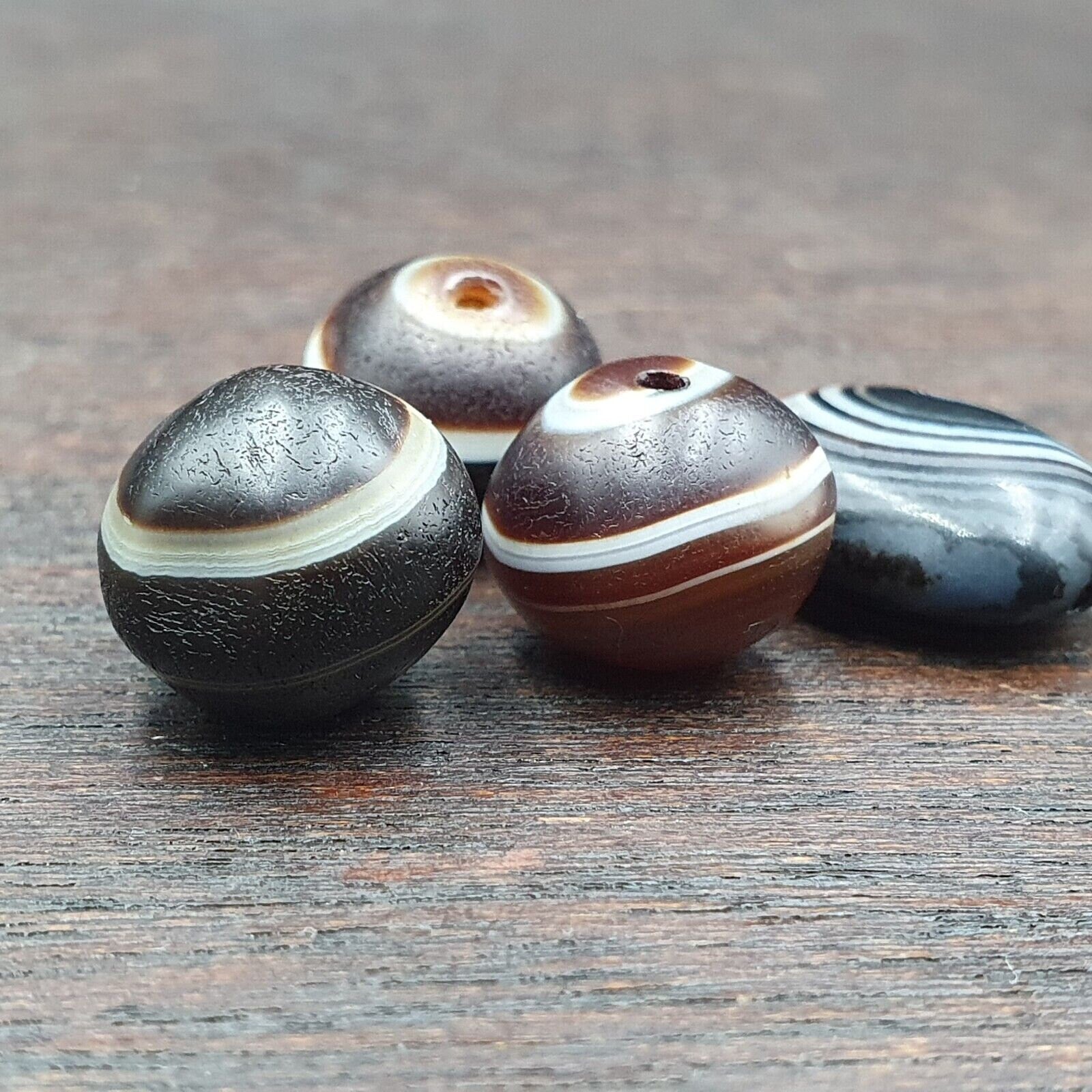 Antique tibetan banded agate bead natural patterns agate amulet lot 4 pcs