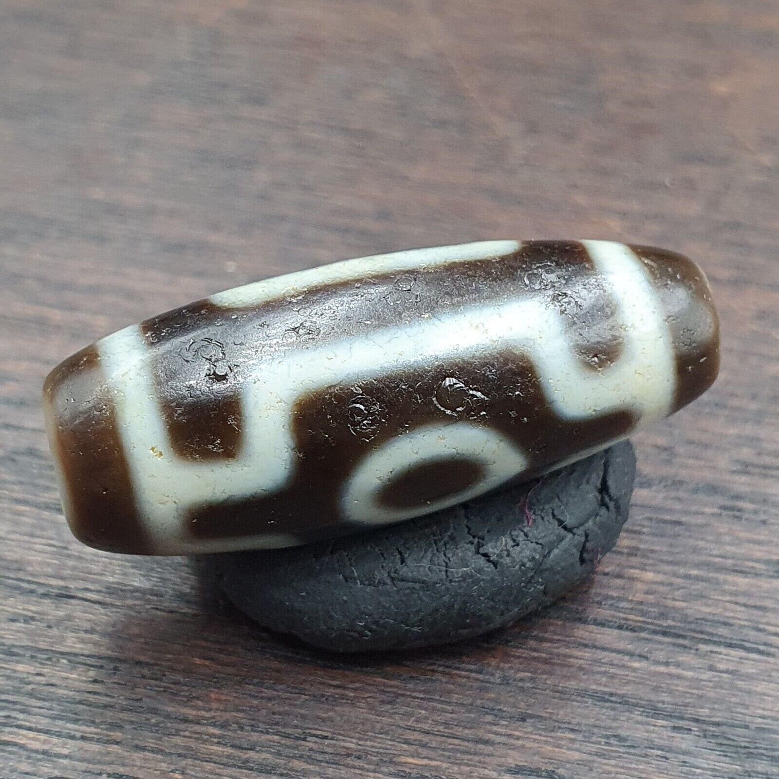 Tibetan Agate Dzi Bead Amulet: Two-Eye Protection