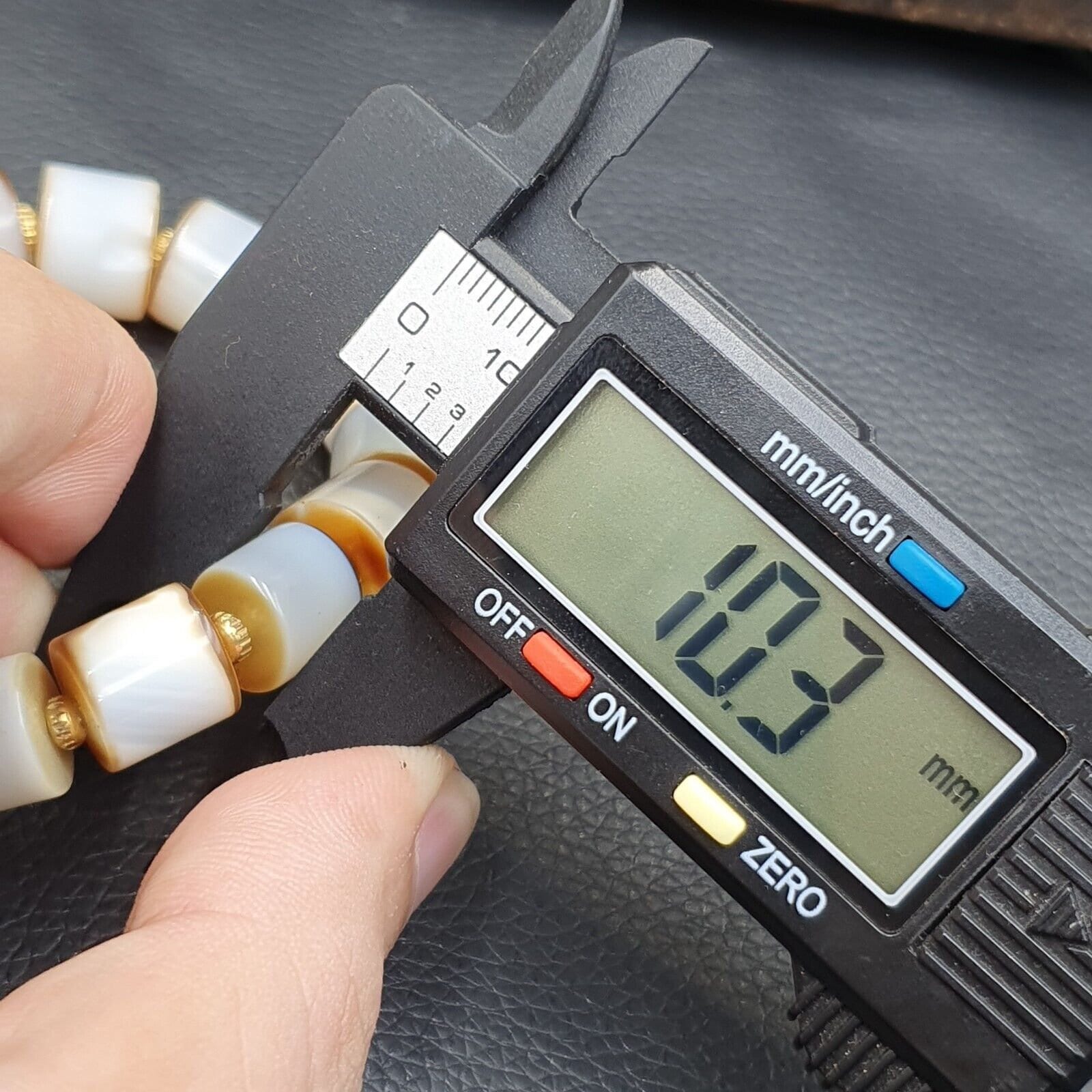 Antique middle eastern white agate beads bracelet agt-3