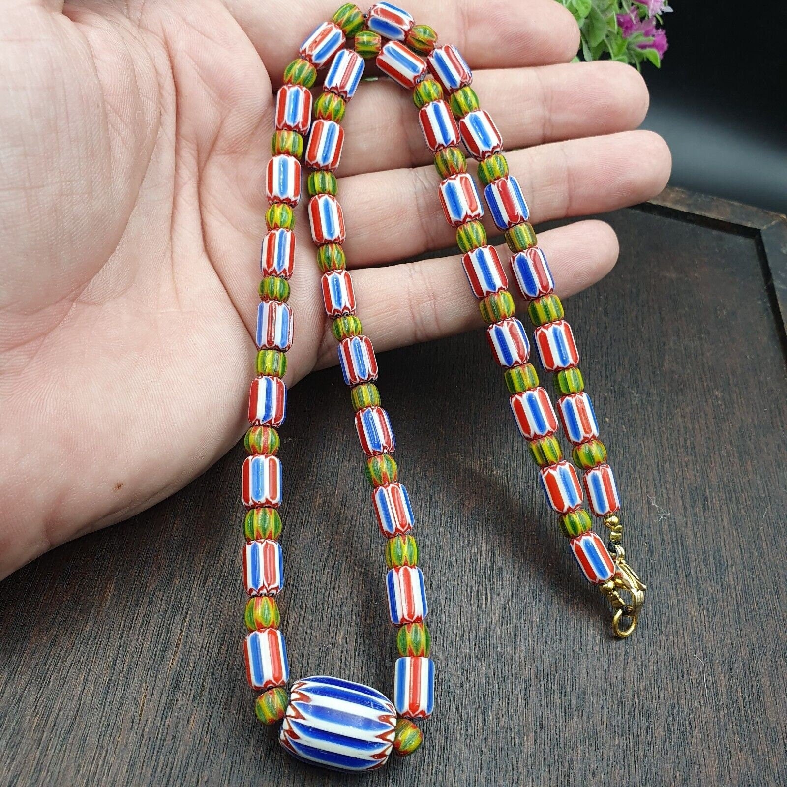 Ych-15 venetian inspired chevron beads necklace