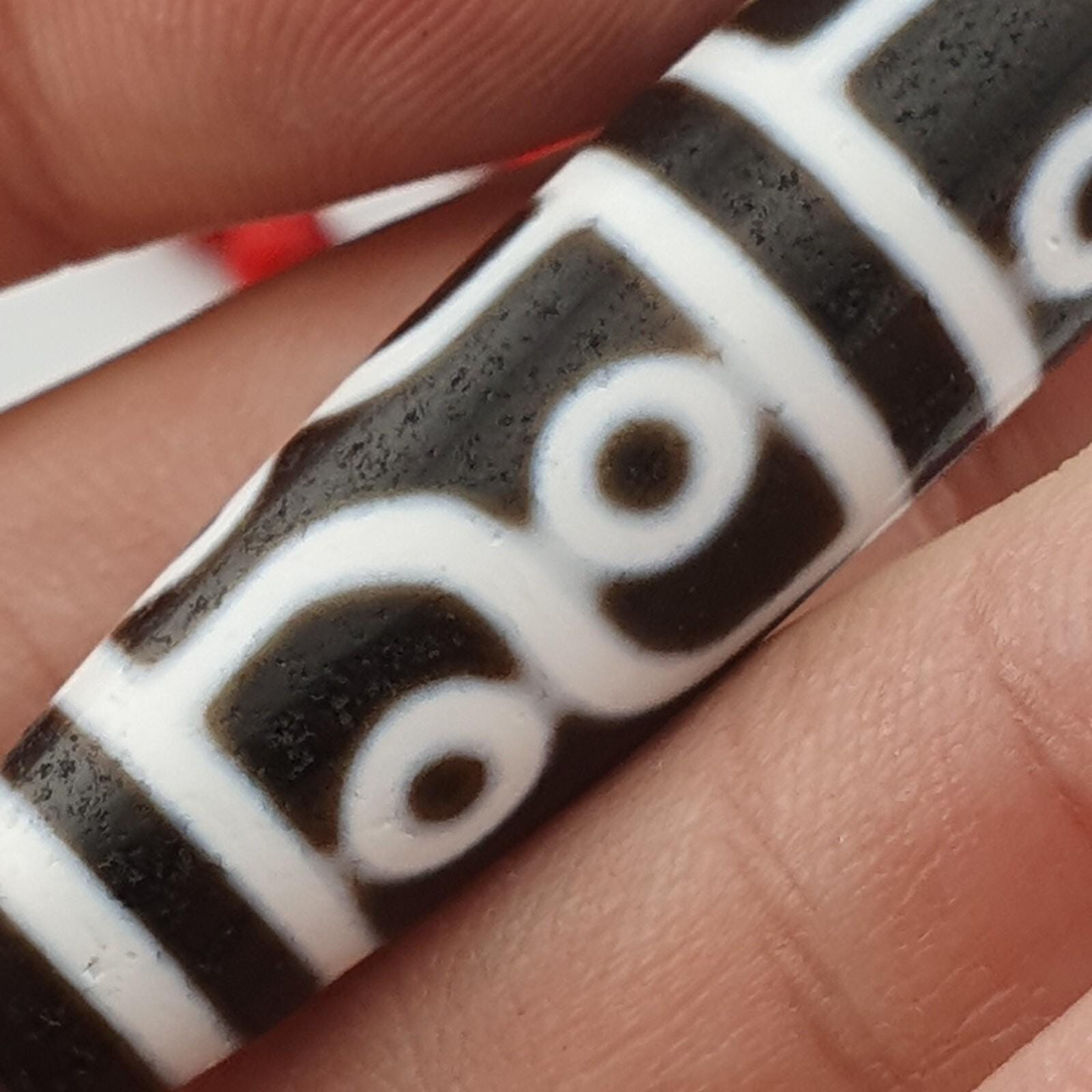 16 eyes unique pattern himalayan tibetan agate dzi bead amulet lucky bead