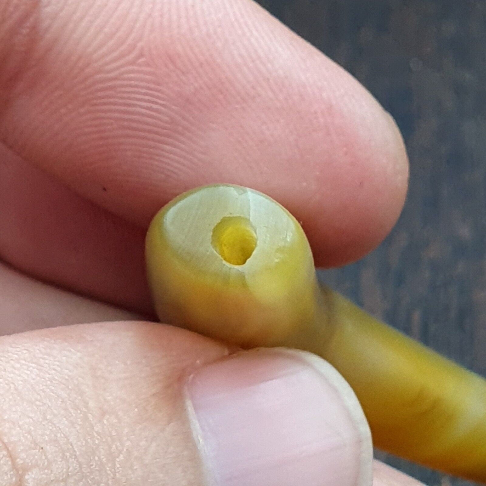 Rare antique yemeni old crystal agate middle eastern yellow agate bead -y3