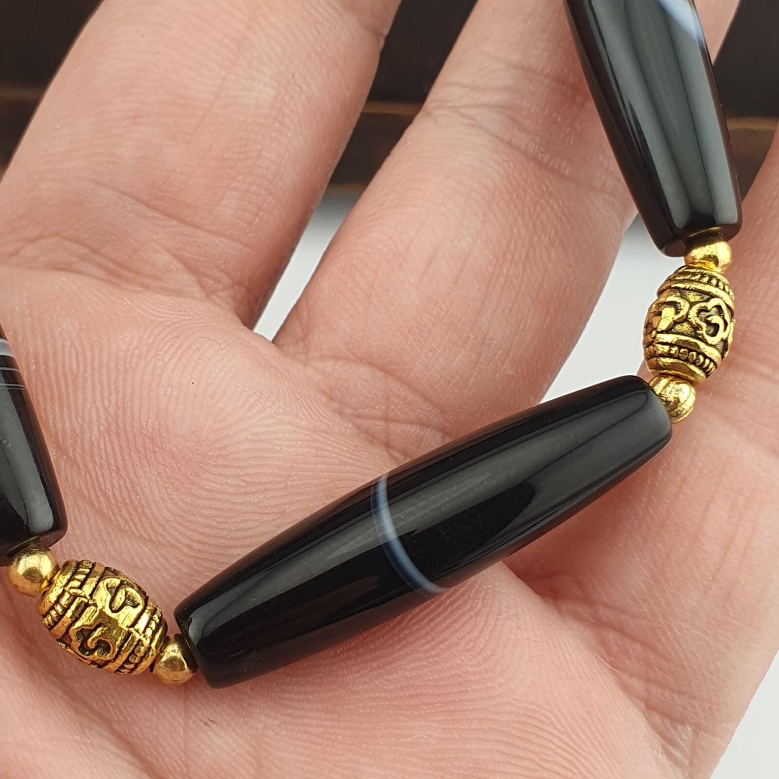 Antique old yemeni agate natural white 1 line black gate beaded bracelet