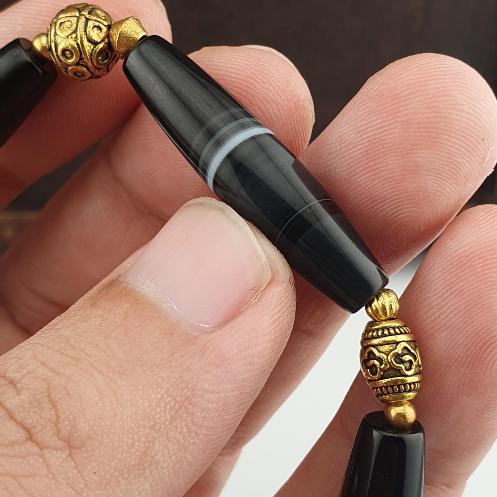 Antique old yemeni agate natural white 1 line black gate beaded bracelet