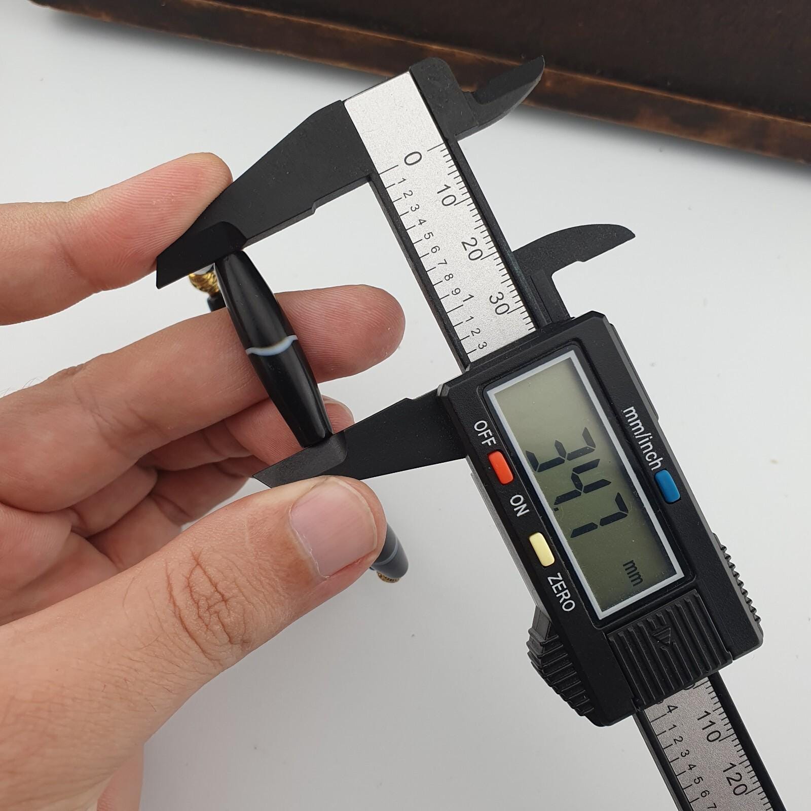 Antique old yemeni agate natural white 1 line black gate beaded bracelet