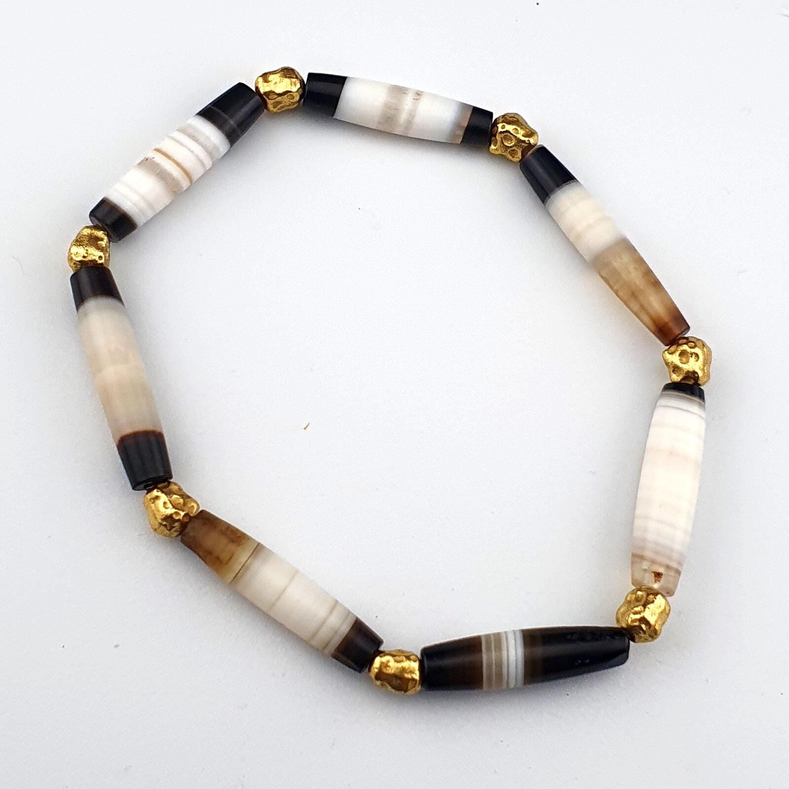 Antique old yemeni agate natural lines white agate beaded bracelet