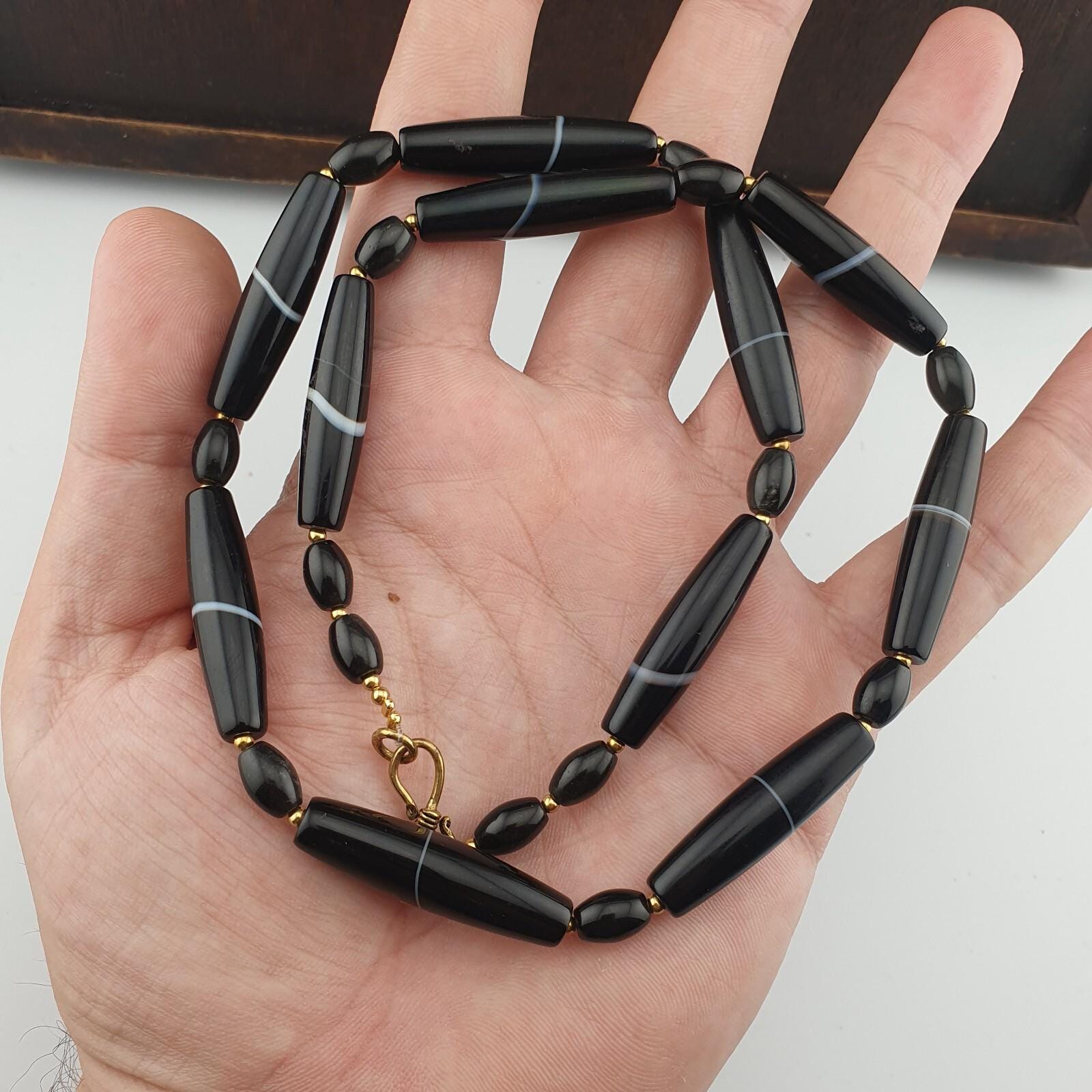 Antique old yemeni agate natural rare pattern banded agate beads 11 pieces