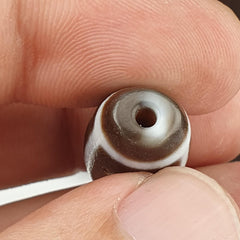 Dzi agate old himalayan indo tibetan eyes dzi amulet bead