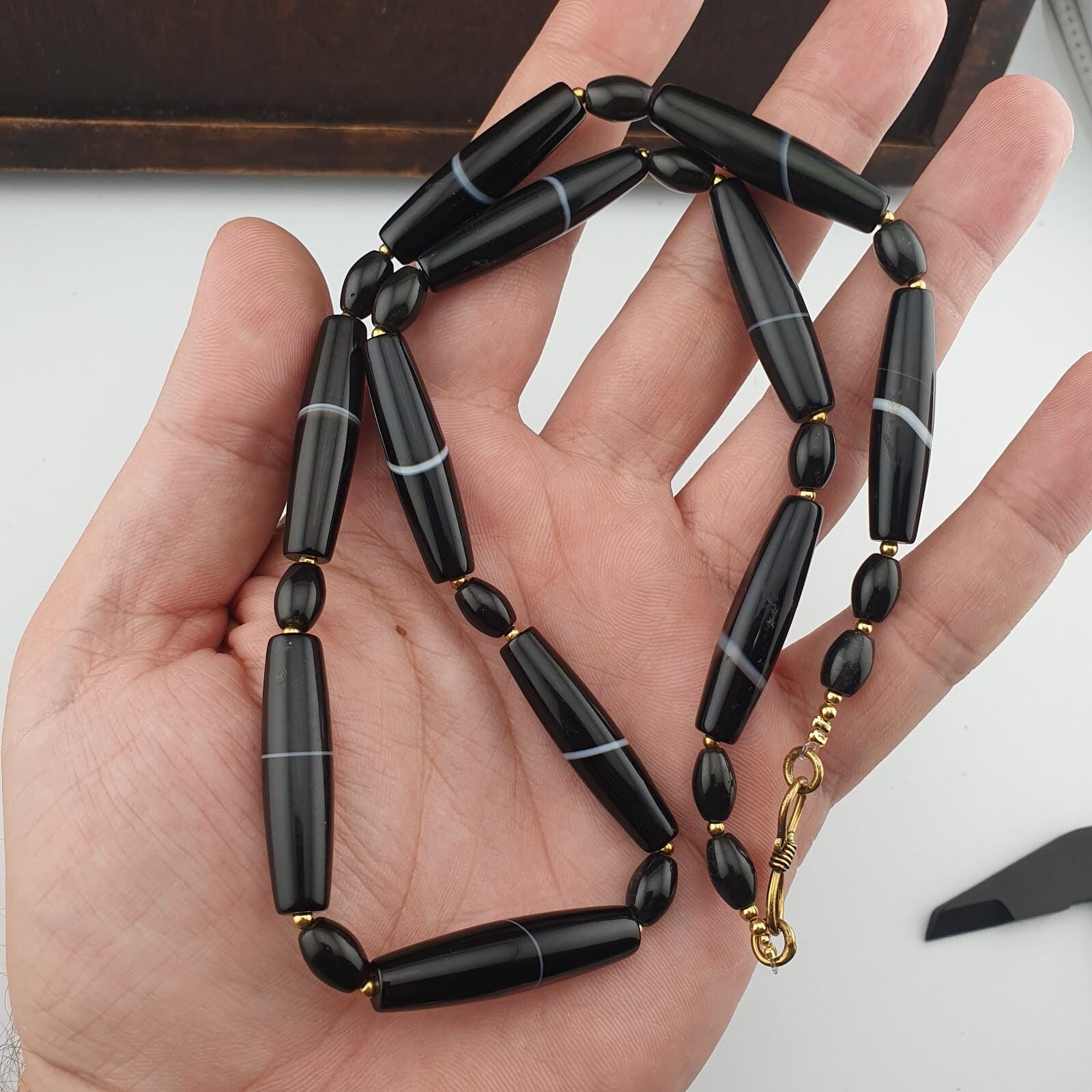 Antique old yemeni agate natural rare pattern banded agate beads 11 pieces