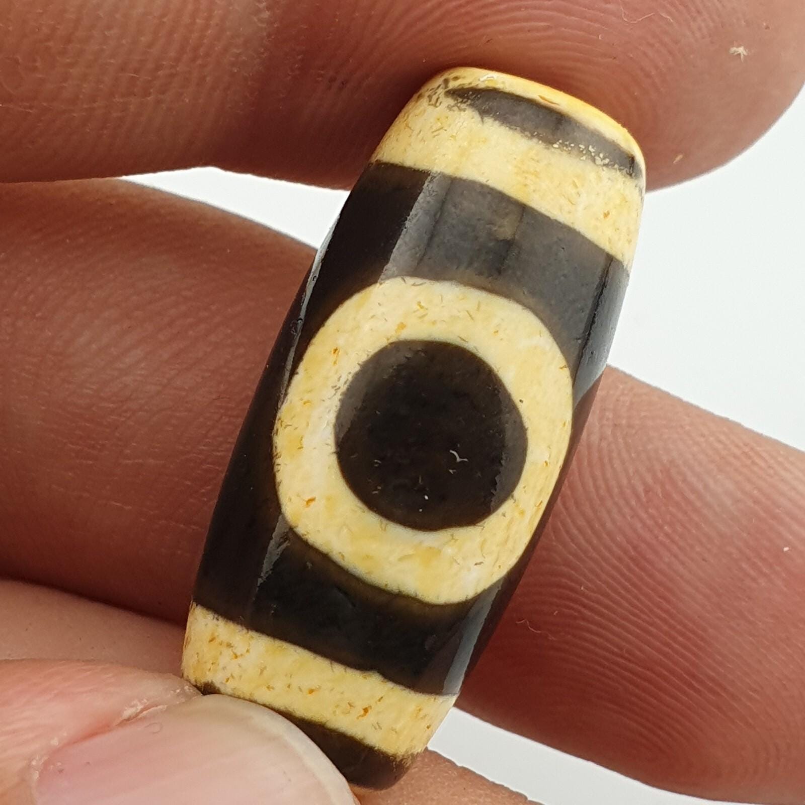 Dzi agate old himalayan tribal tibetan eyes dzi amulet bead