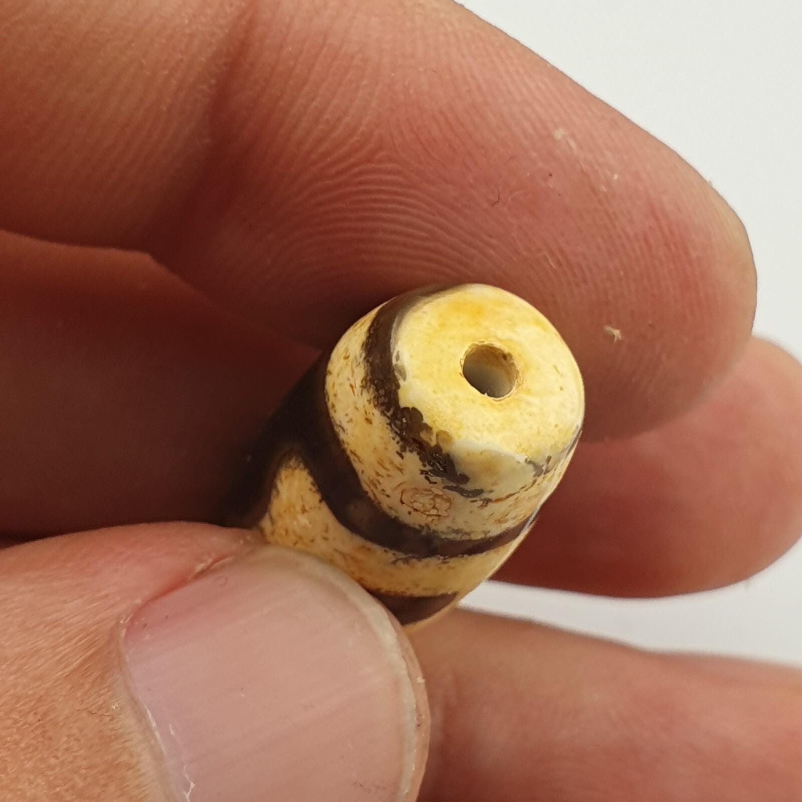 Dzi agate old himalayan tribal tibetan eyes dzi amulet bead