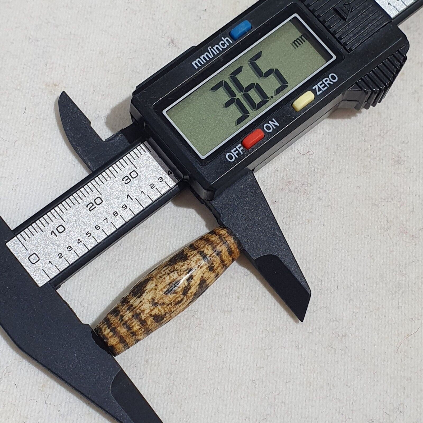 Antique indo tibetan samon pyu pumtek 3 eyes bead 'dzi-like' tube pmt-4y