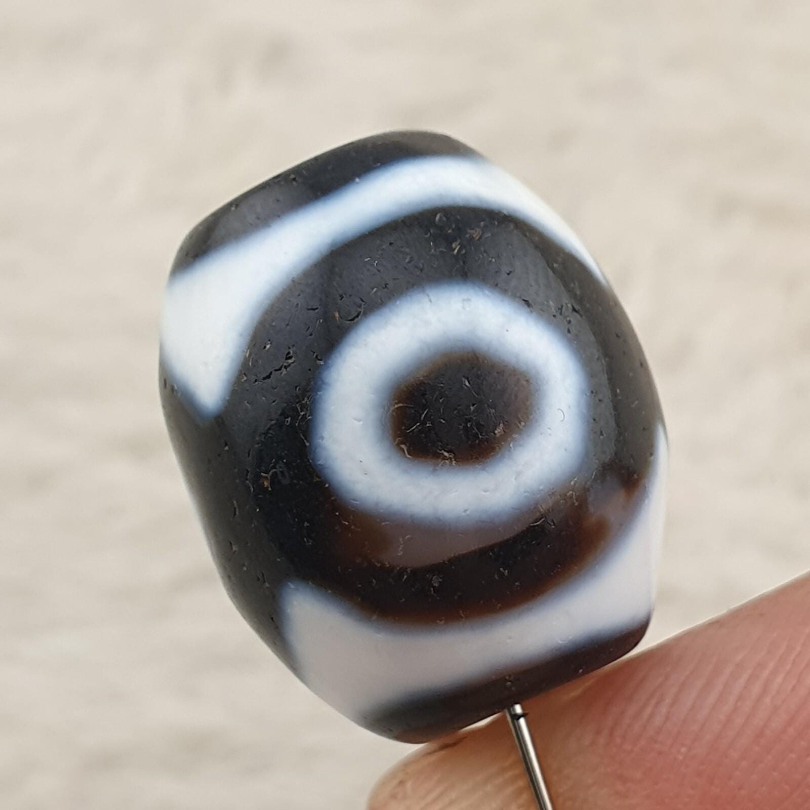 3 eyes unique pattern himalayan tibetan agate dzi bead amulet #34