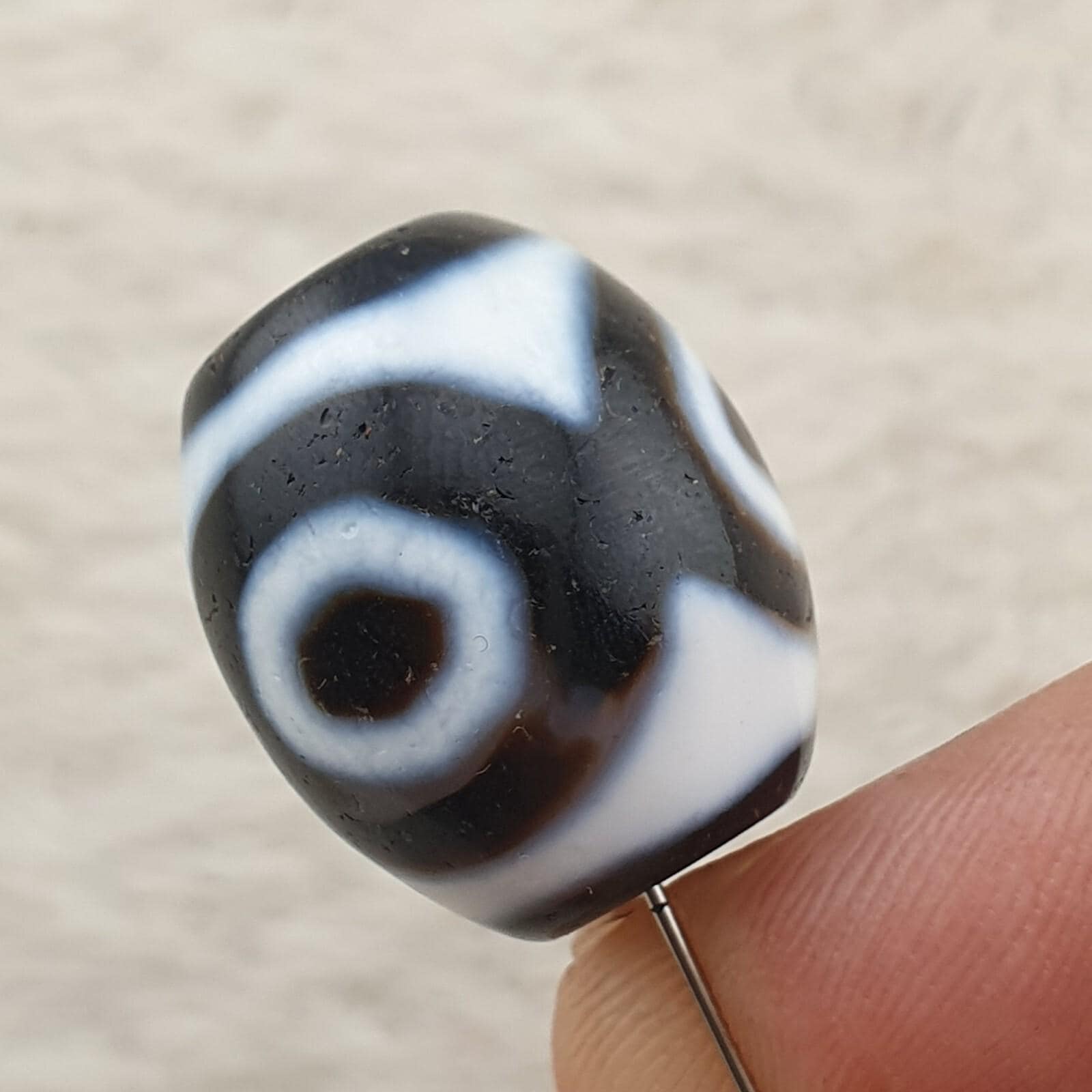3 eyes unique pattern himalayan tibetan agate dzi bead amulet #34