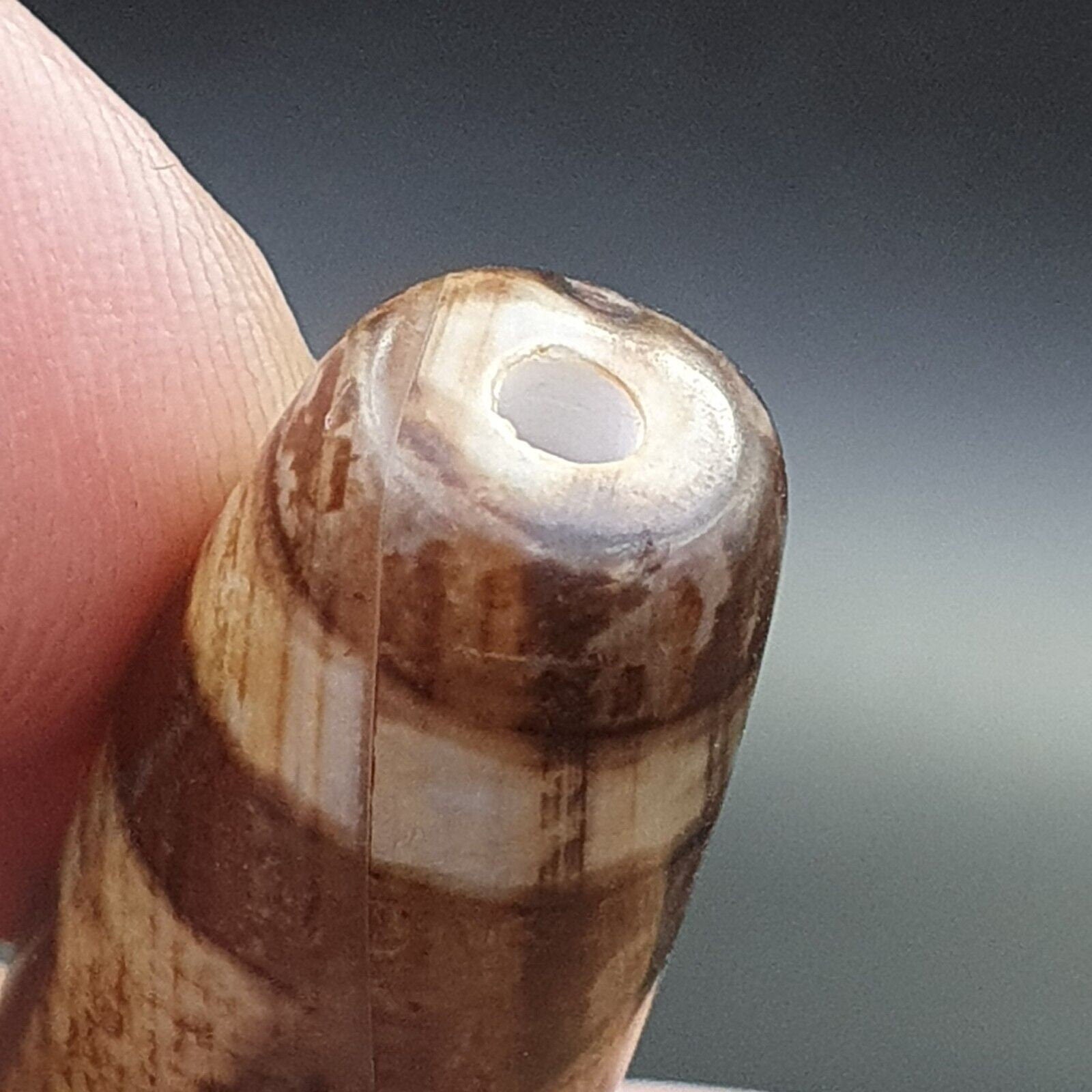 Tibetan rusted eyes agate stone dzi bead amulet bd-25-7