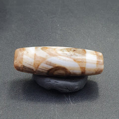 Tibetan rusted eyes agate stone dzi bead amulet bd-25-7