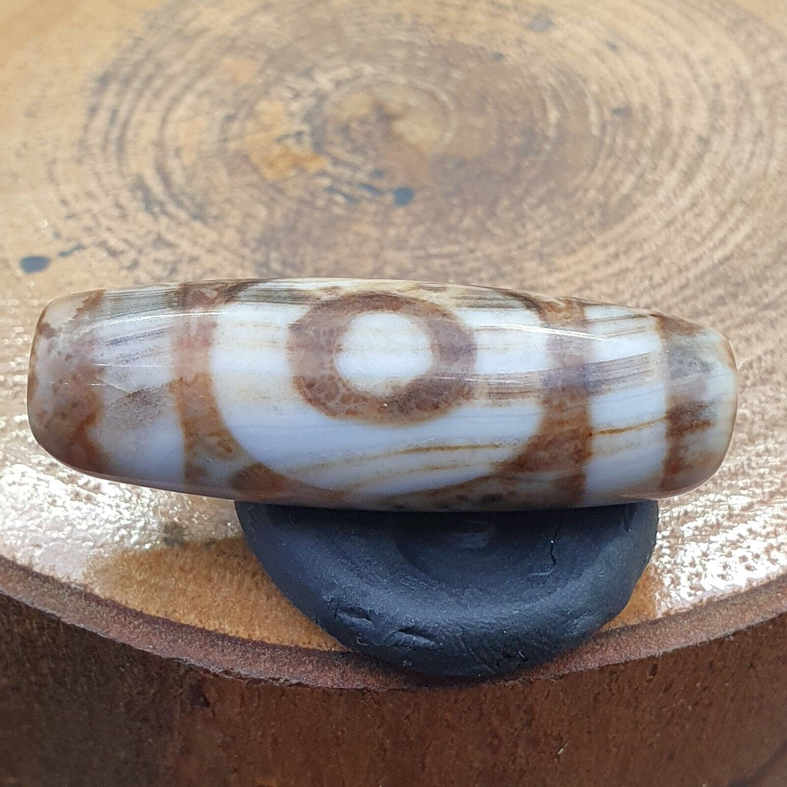 Tibetan rusted eyes agate stone dzi bead amulet bd-25-7