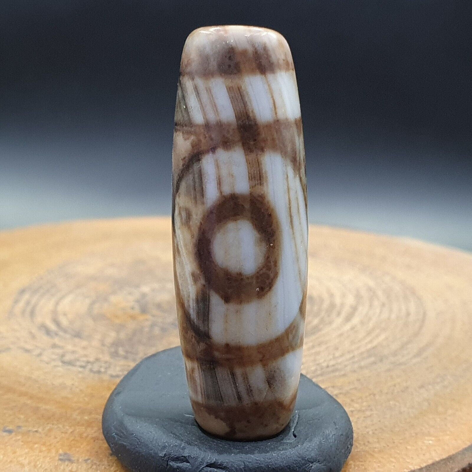 Tibetan rusted eyes agate stone dzi bead amulet bd-25-7