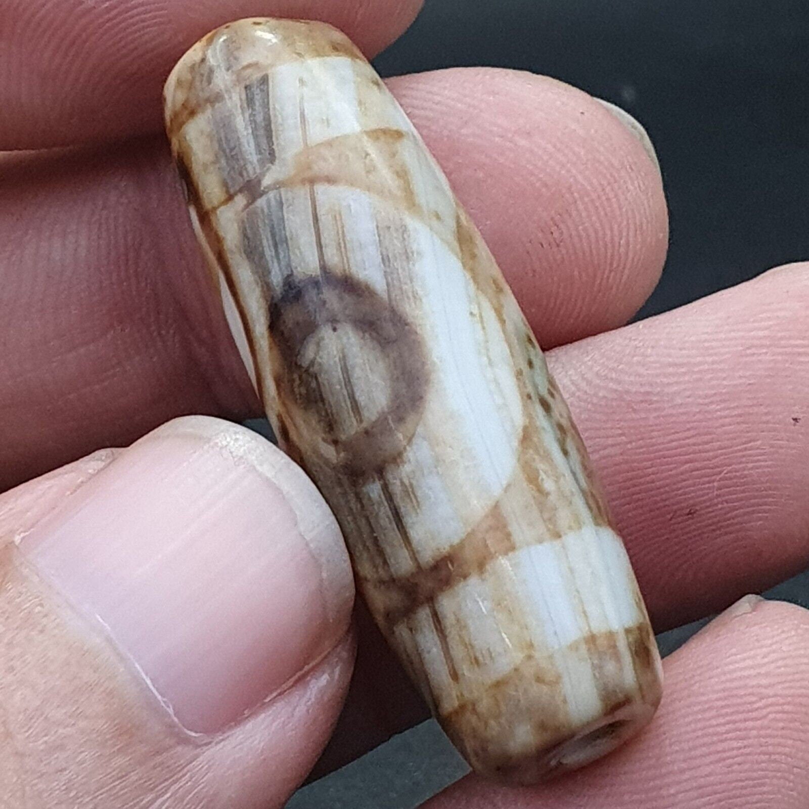 Tibetan rusted eyes agate stone dzi bead amulet bd-25-7