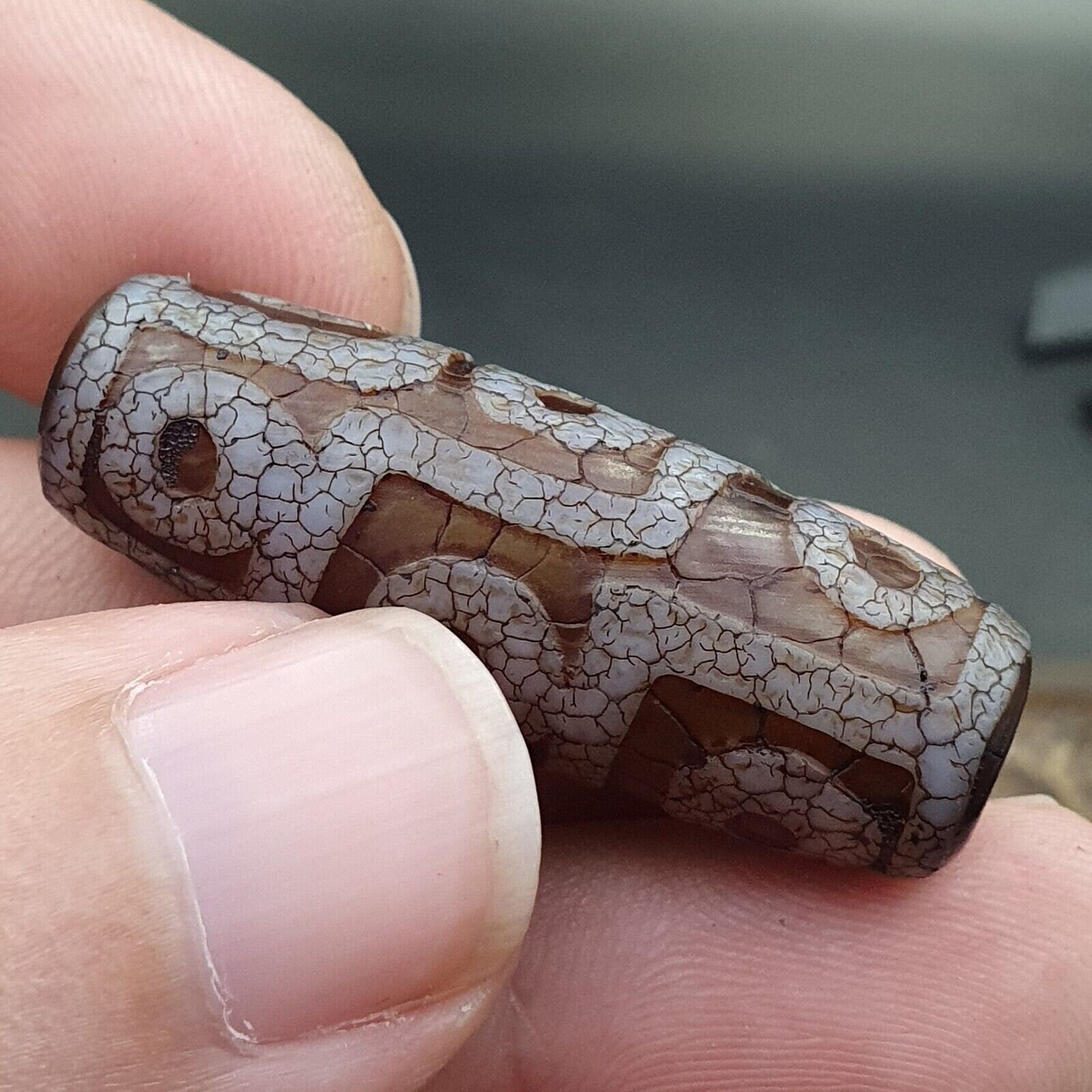 Tibetan 9 eyes in eyes agate stone dzi bead amulet ag-3