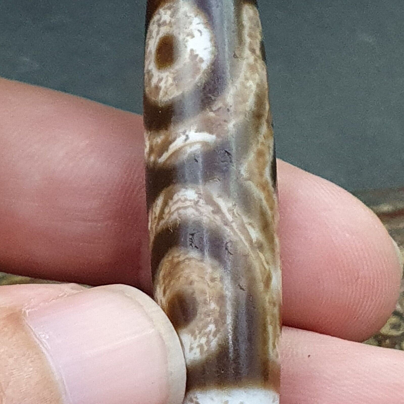 Tibetan 3 eyes in eyes agate stone dzi bead amulet ag-2