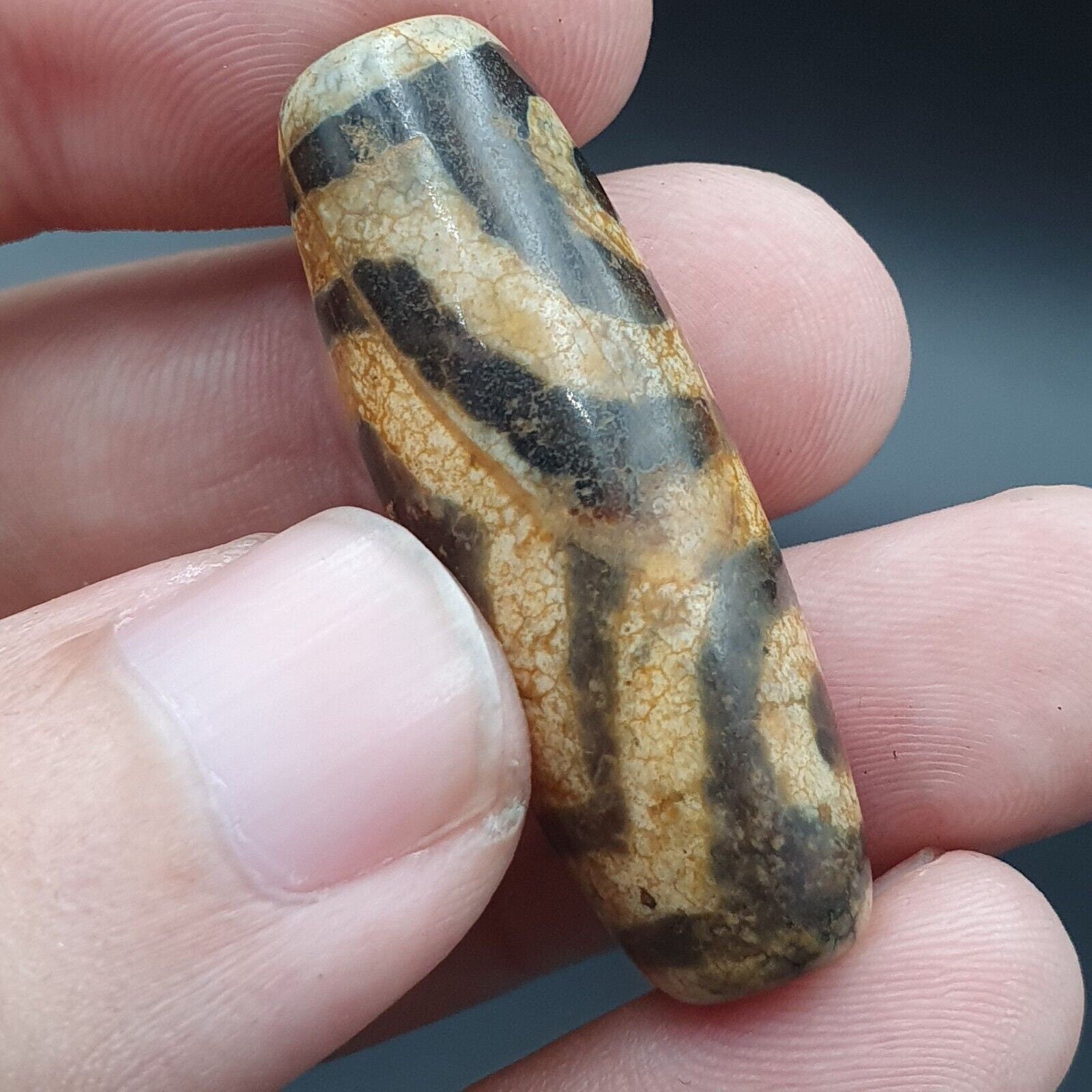 Antique himalayan indo tibetan old agate pure 3 eyes powerful dzi amulet bead