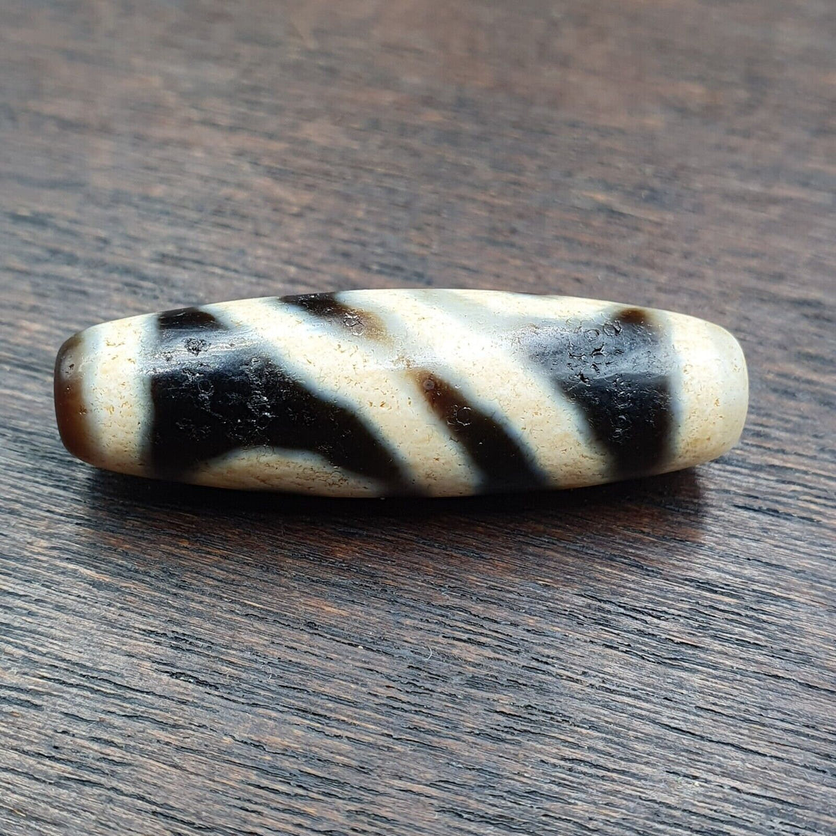 Vintage himalayan tibetan agate dzi bead amulet smooth skin bead otb-12f1