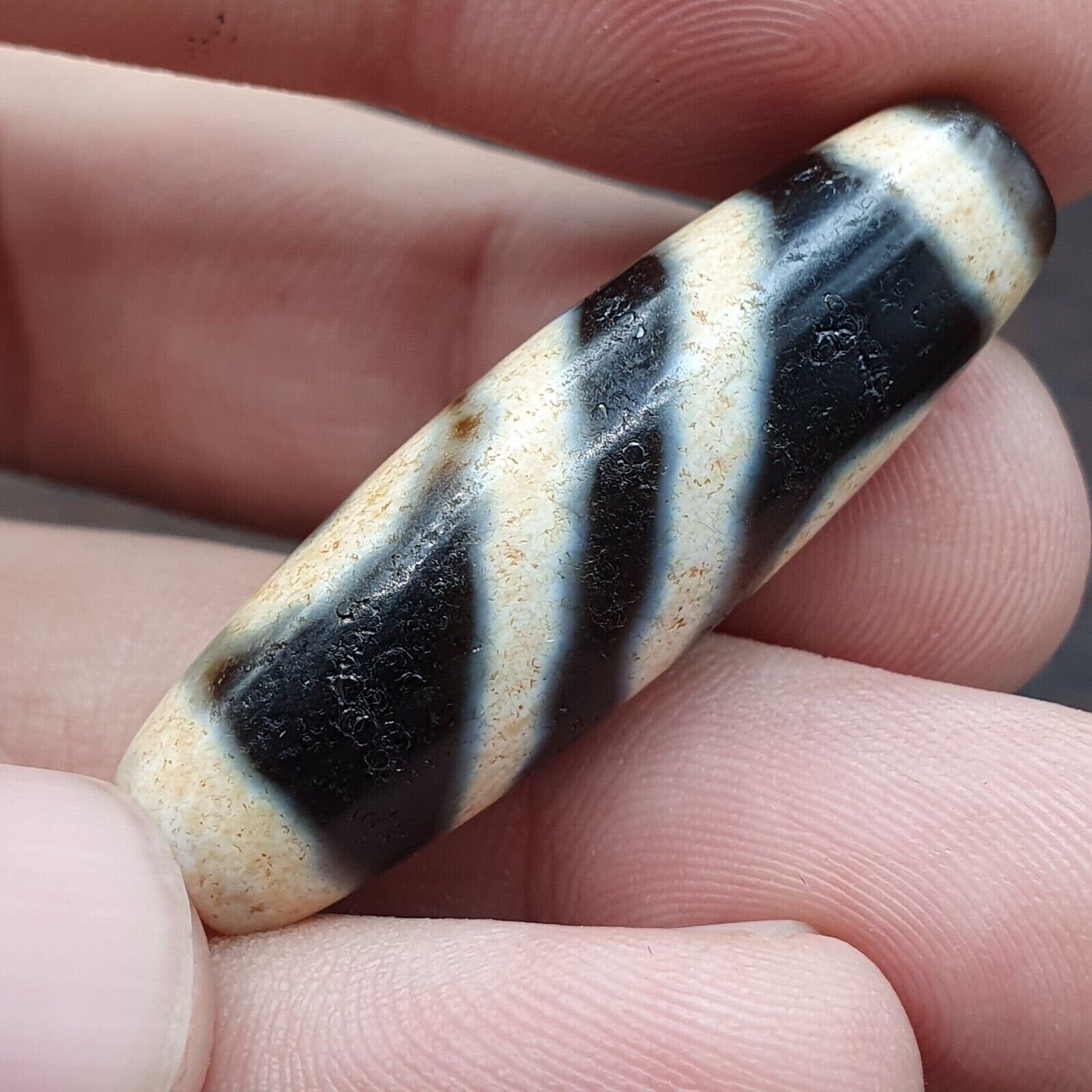 Vintage himalayan tibetan agate dzi bead amulet smooth skin bead otb-12f1