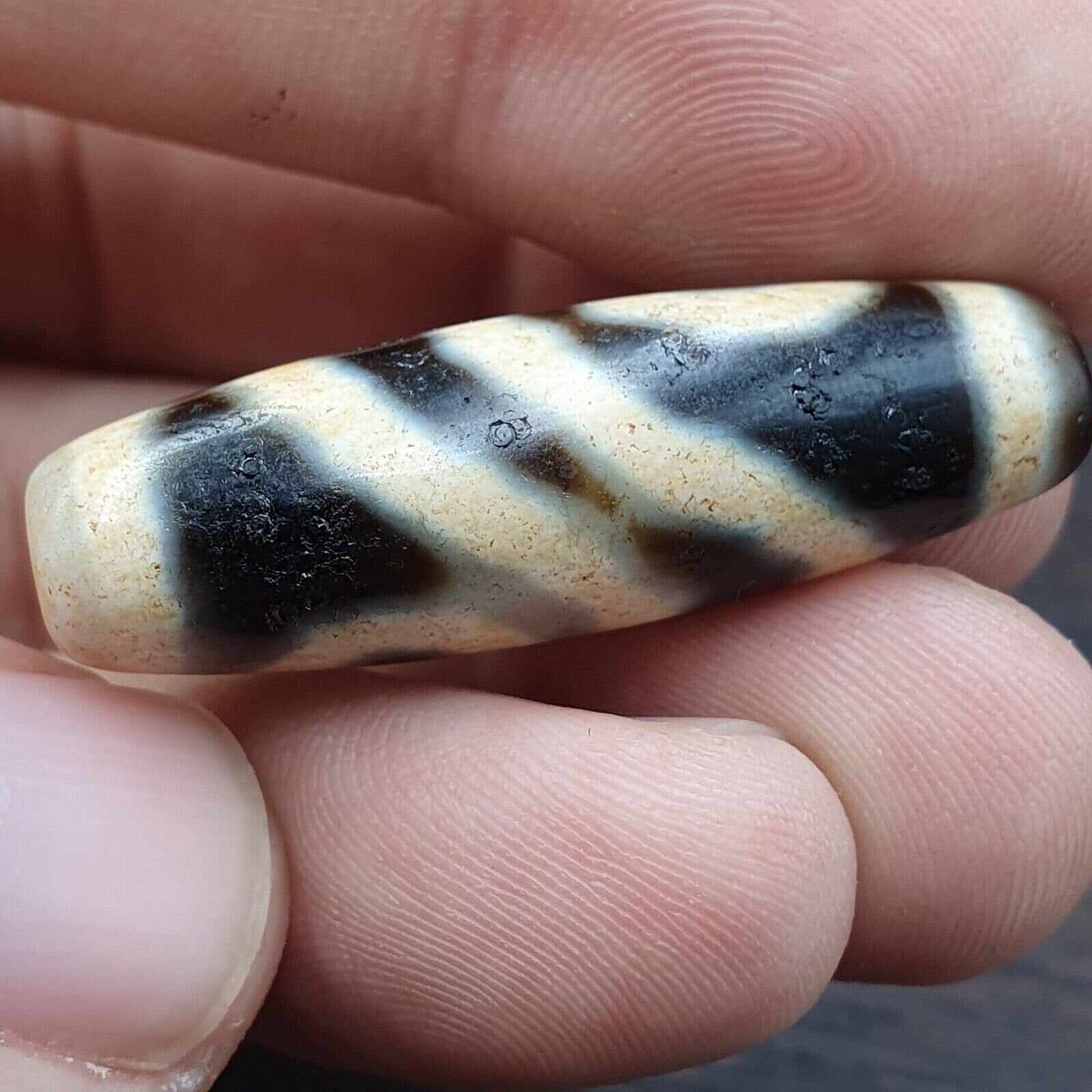 Vintage himalayan tibetan agate dzi bead amulet smooth skin bead otb-12f1