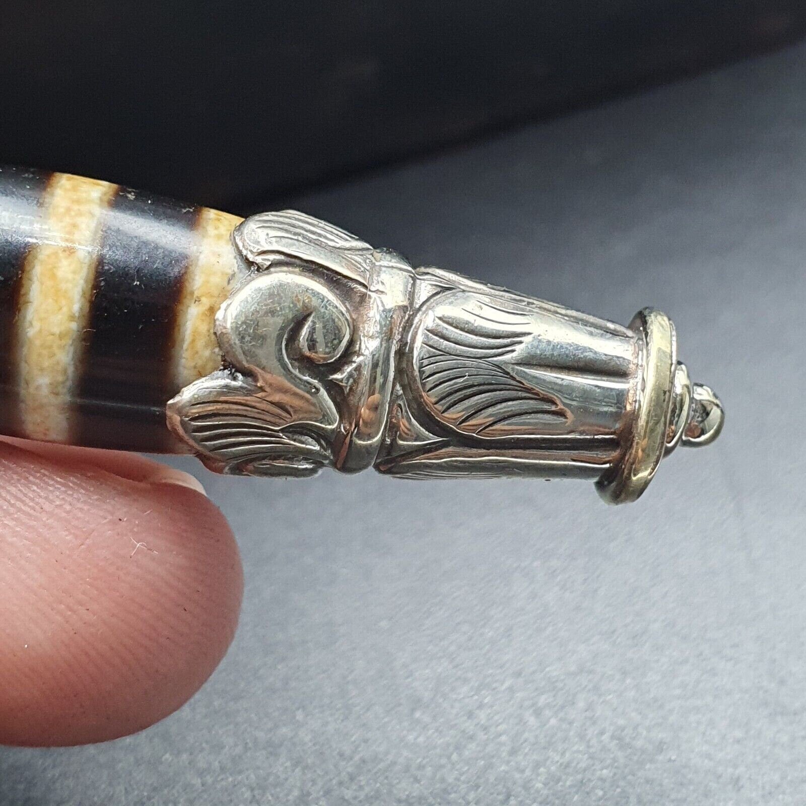 Rare 2 stripes tibetan silver nepalese agate bead dzi pendant necklace