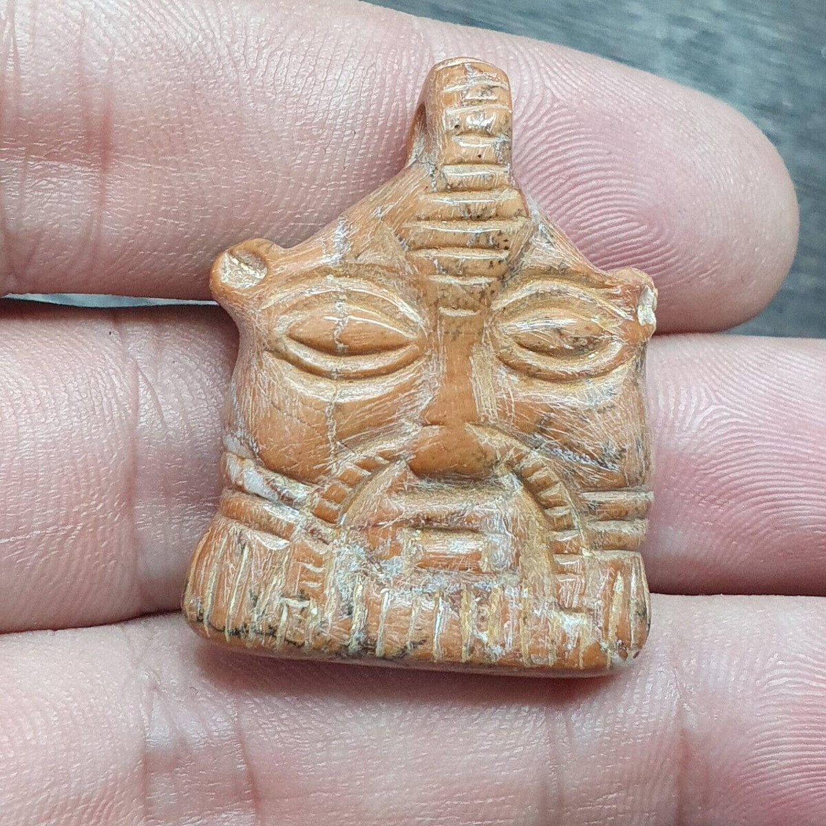 Antique jewelry king's face bead amulet engraved