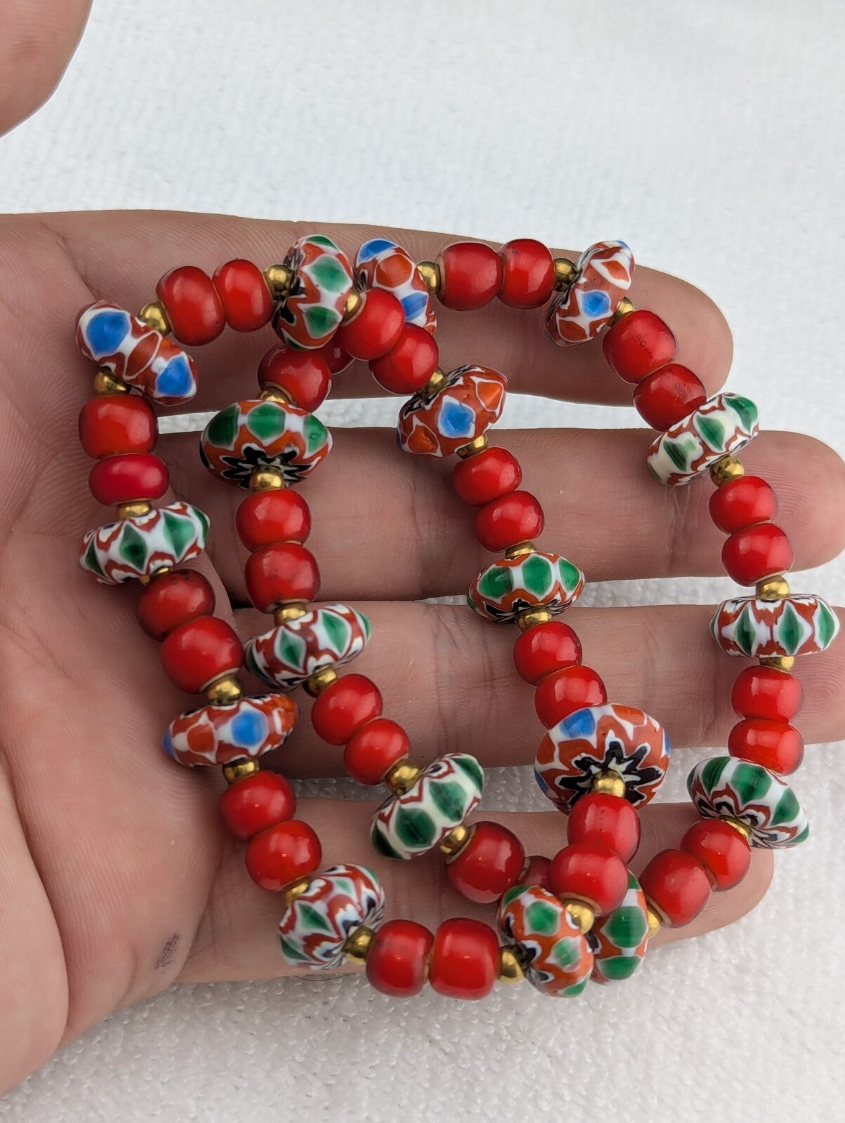 8mm Antique Venetian cranberry red White Heart chevron Beads Bracelet